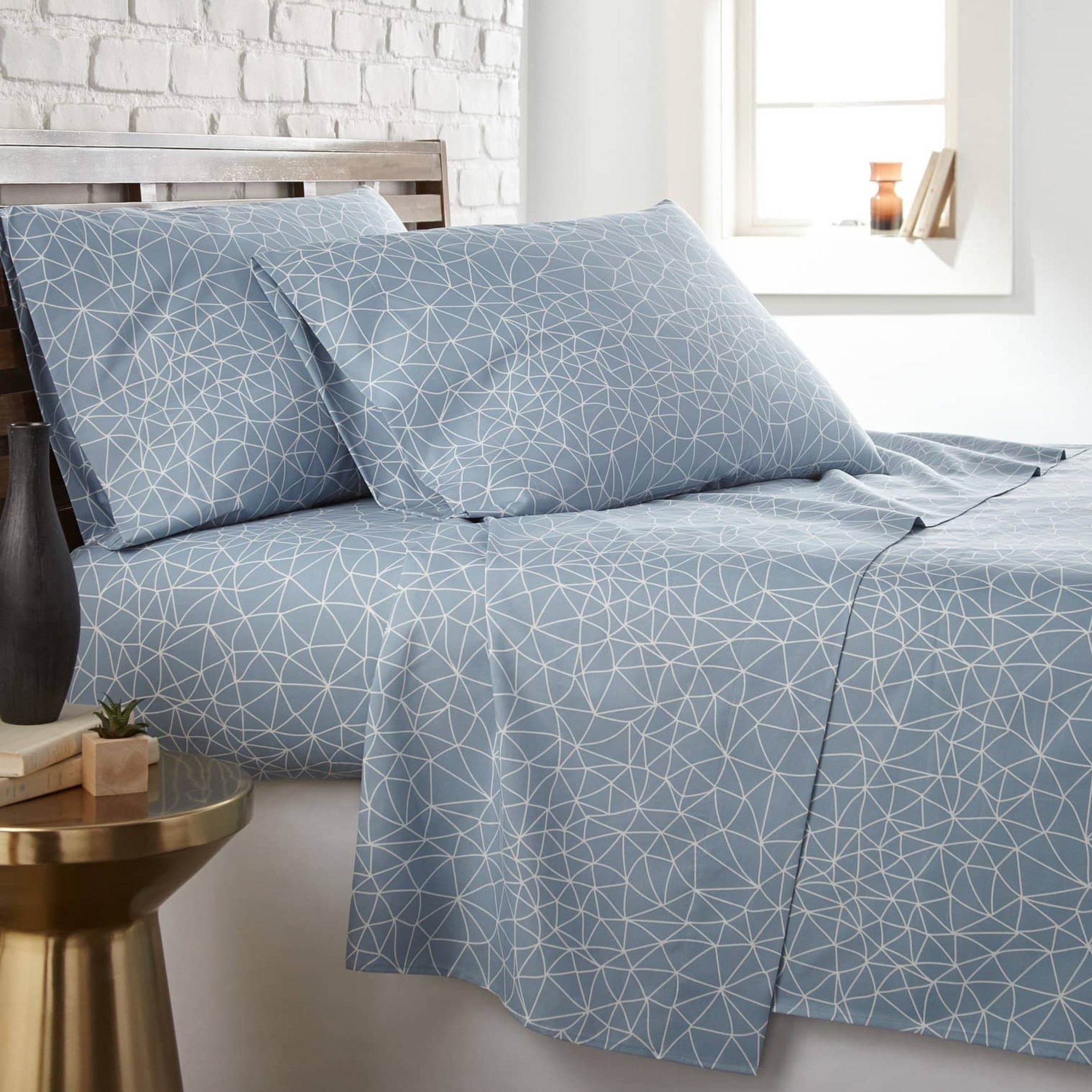#color_geometric-maze-blue