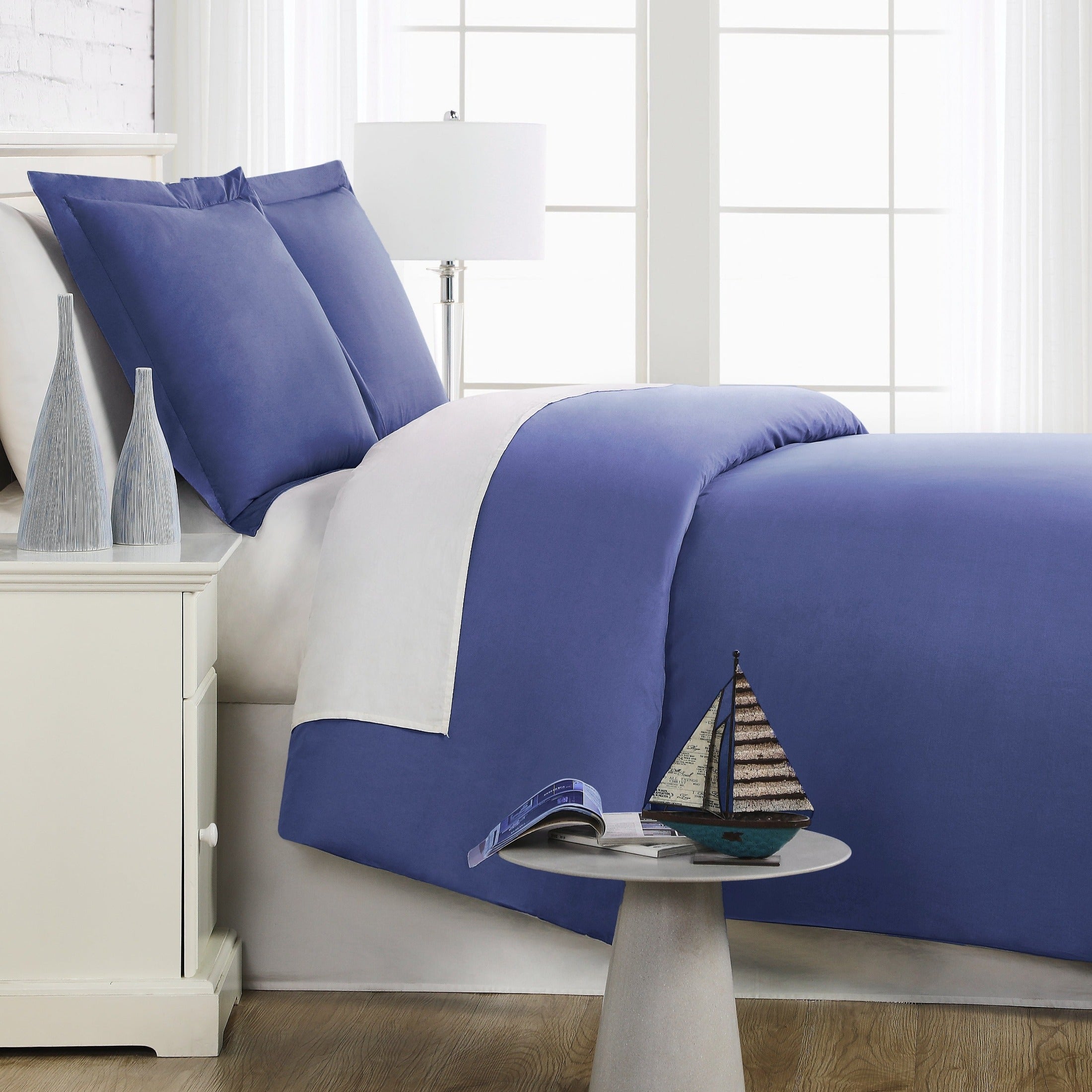 Side View of Everyday Essentials Duvet Cover Set in Denim#color_denim
