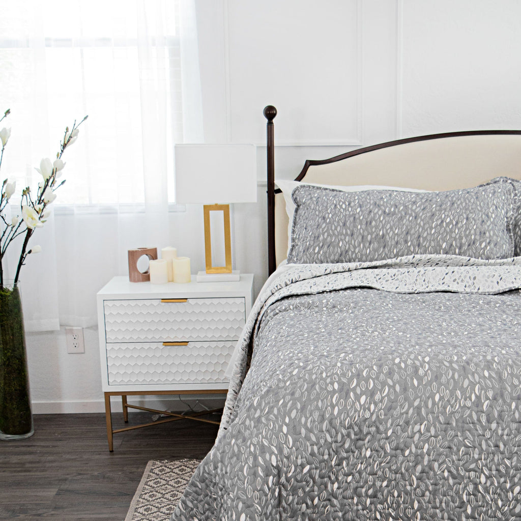 Botanical Leaves Reversible Quilt Set