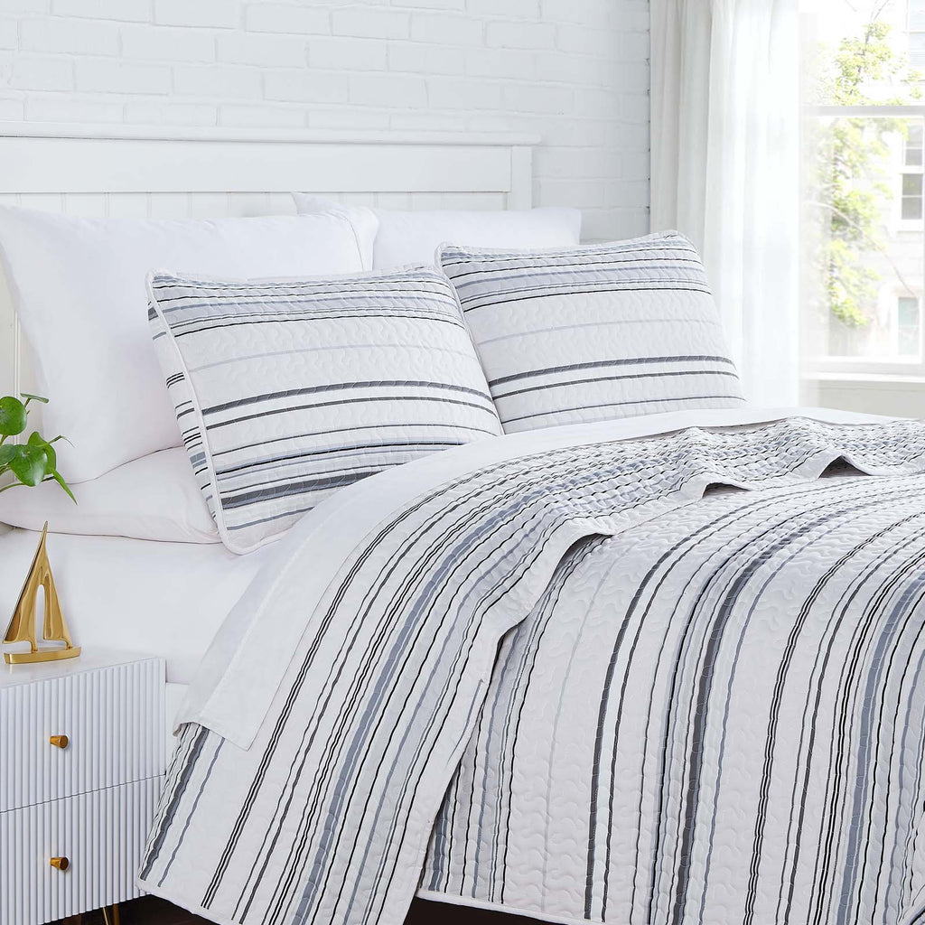 Coastal Stripes Quilt Set