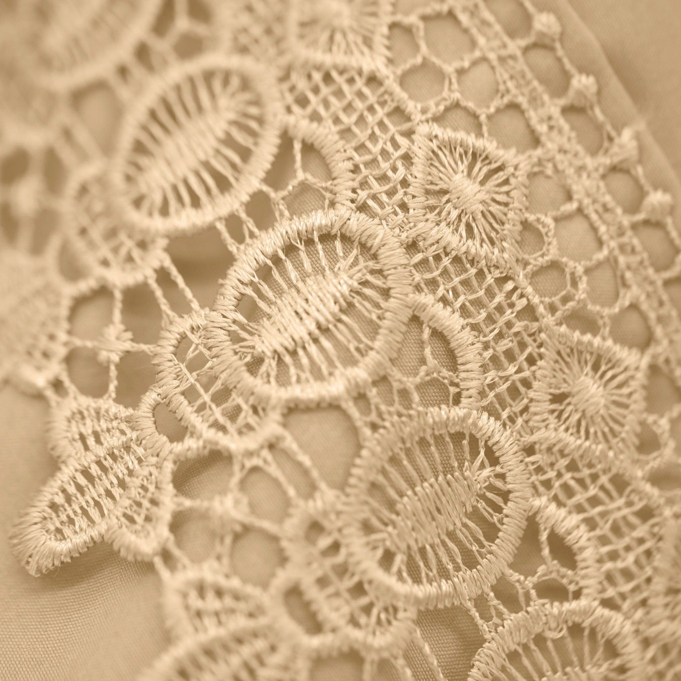 Vilano Lace Hem Pillow Cases