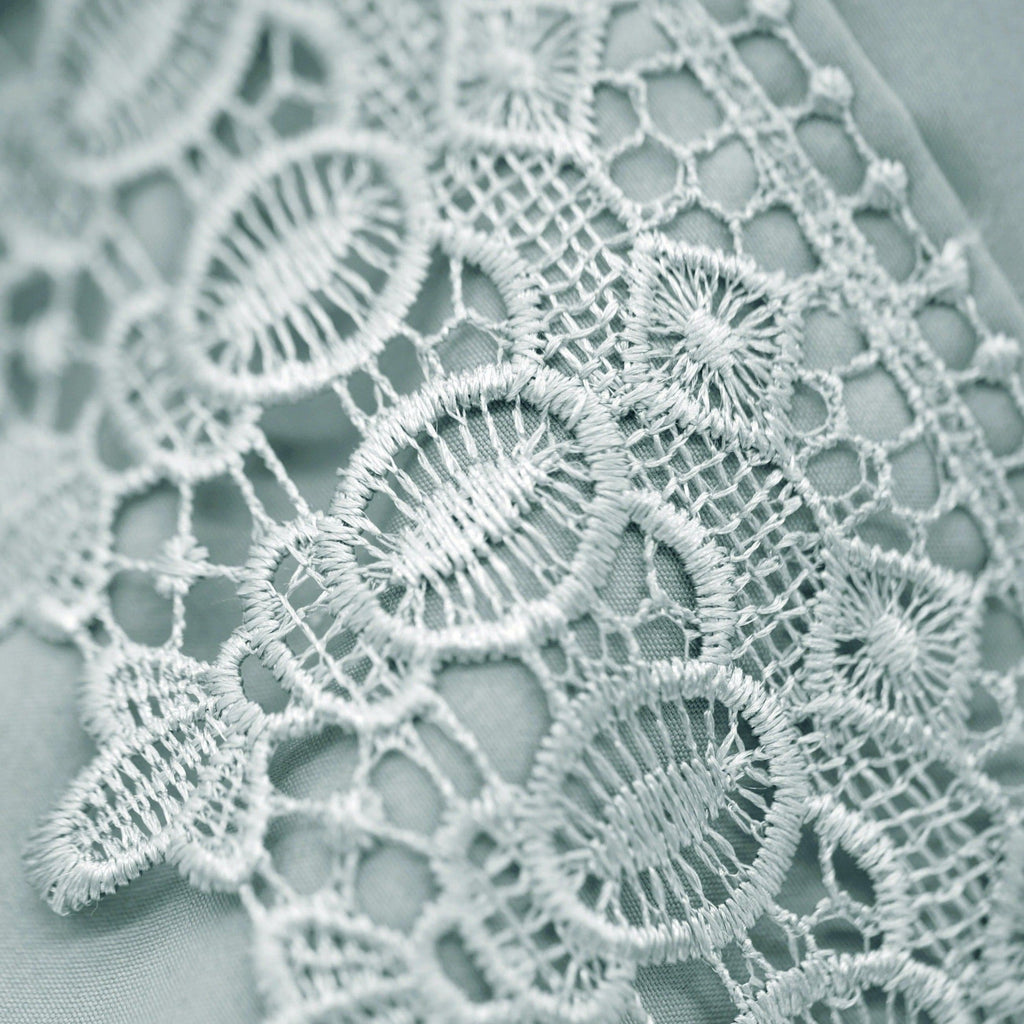 Vilano Lace Hem Pillow Cases