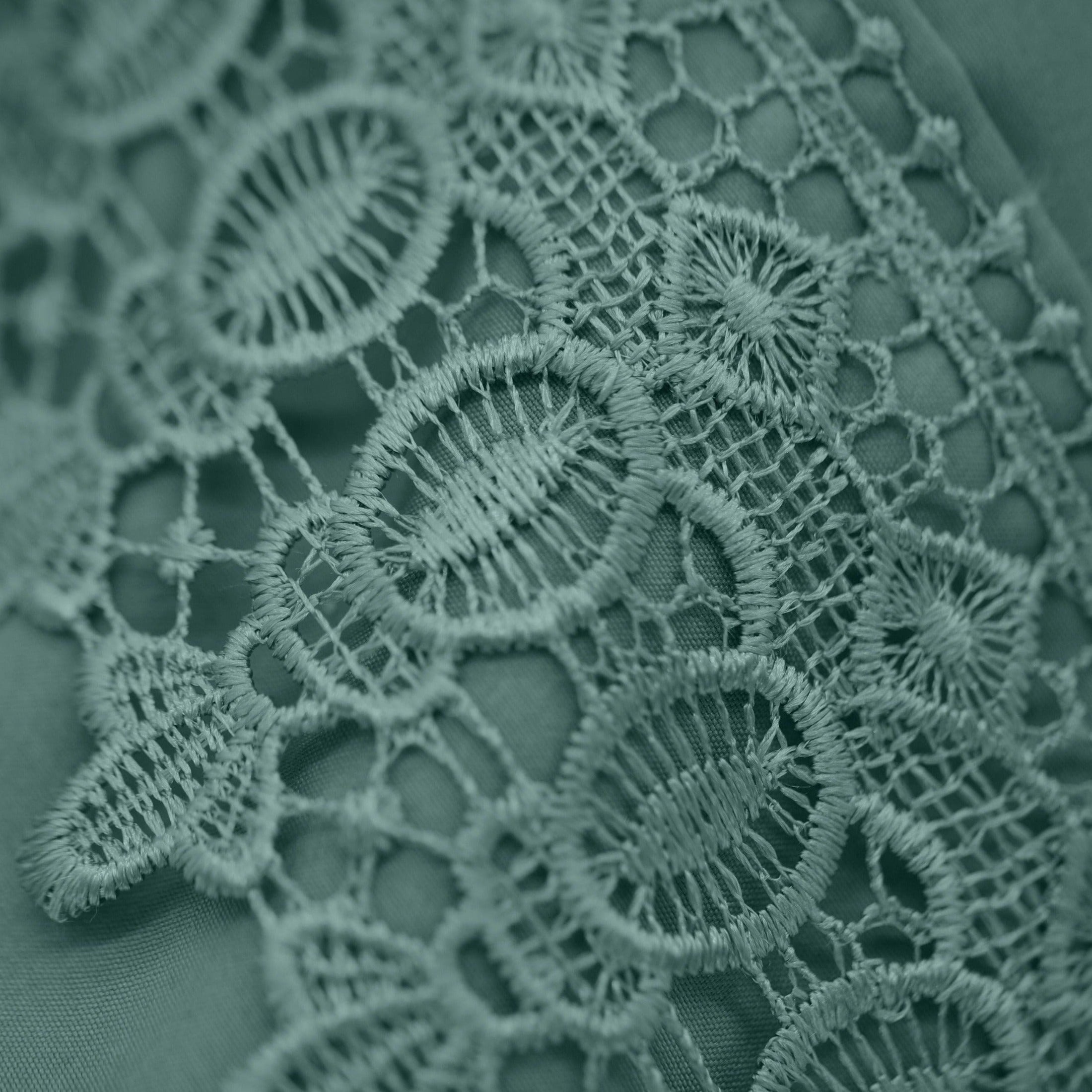 Vilano Lace Hem Pillow Cases