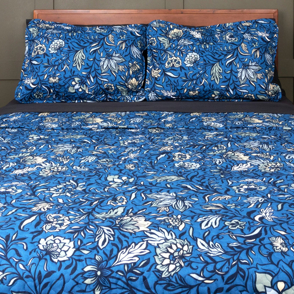 Blooming Blossoms Quilt Set