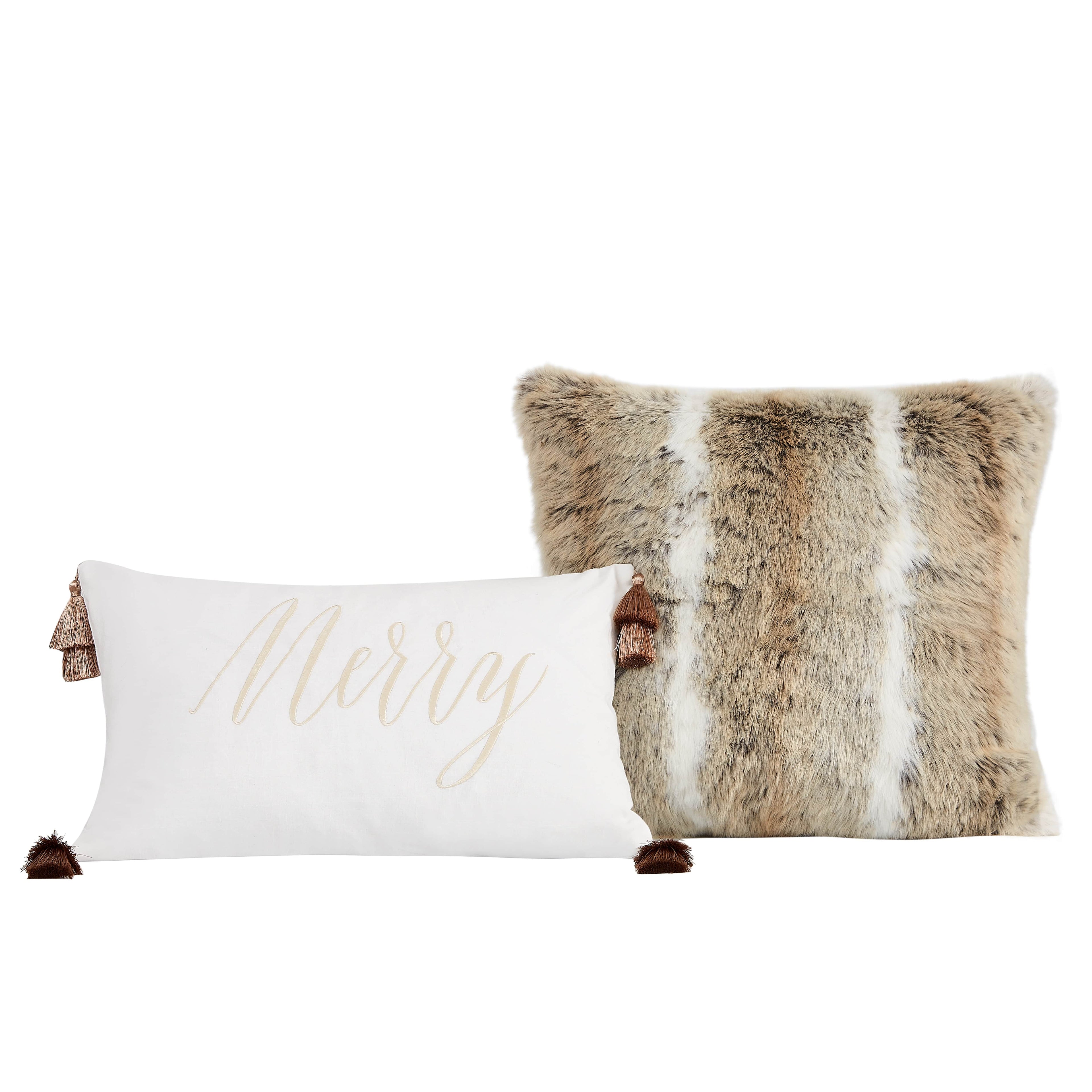 Christmas Carol 2-Piece Throw Pillow Set