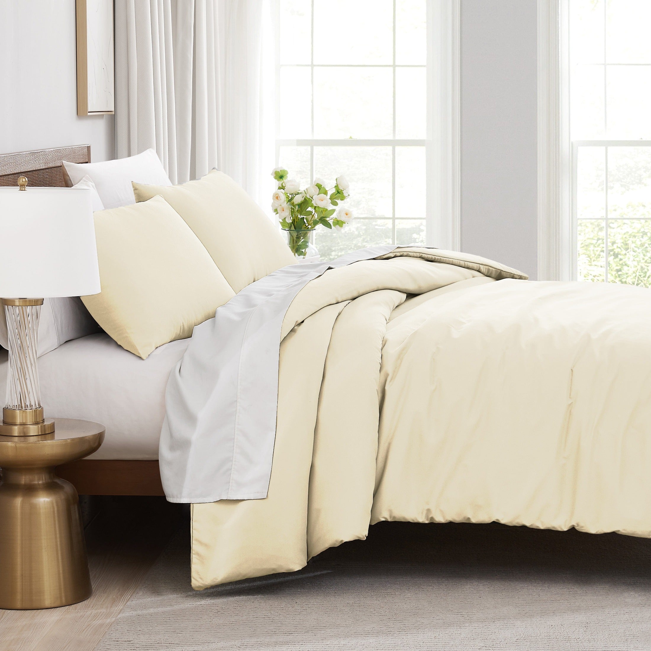 Side View of Vilano Duvet Cover Set in Off White#color_vilano-off-white