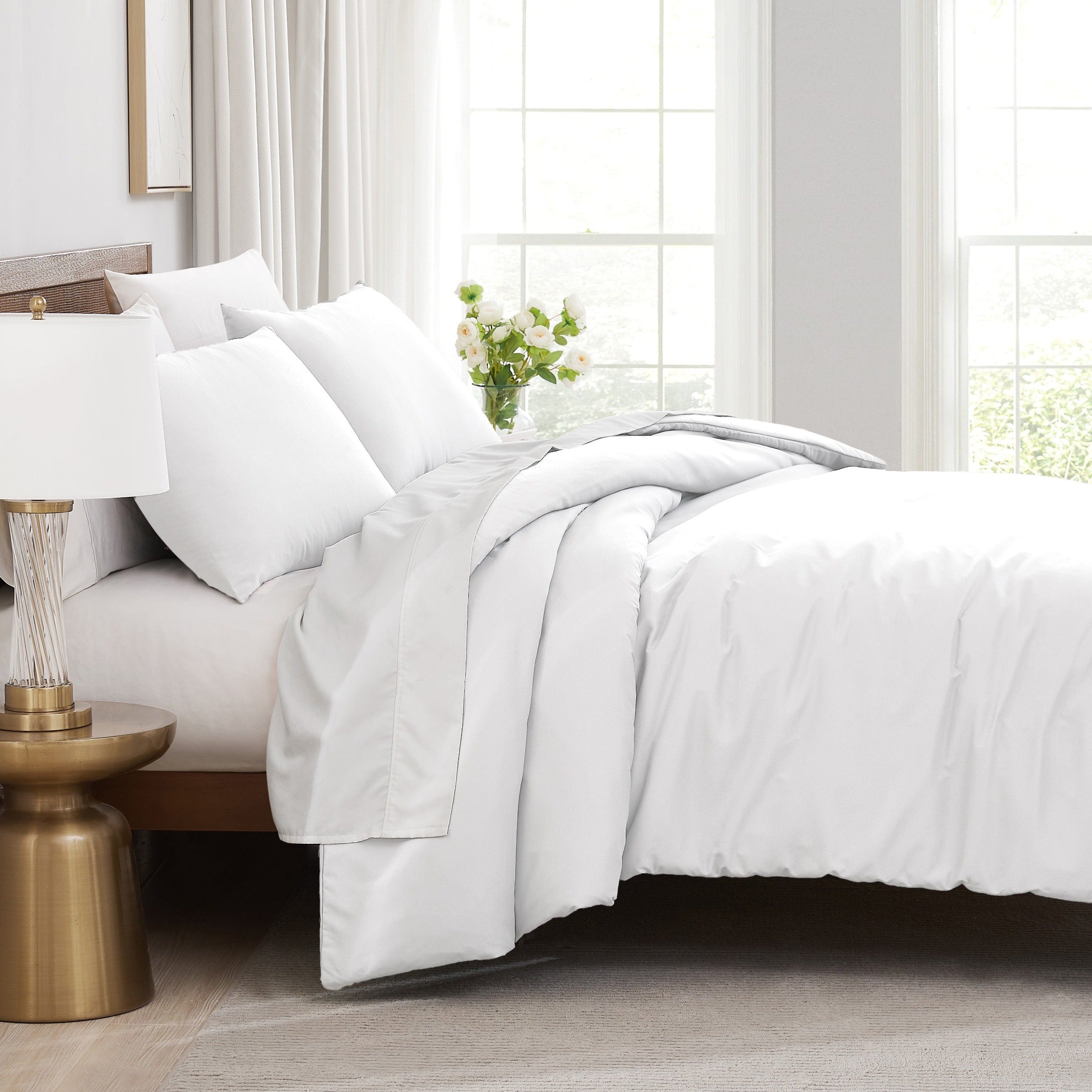 Side View of Vilano Duvet Cover Set in White#color_vilano-bright-white