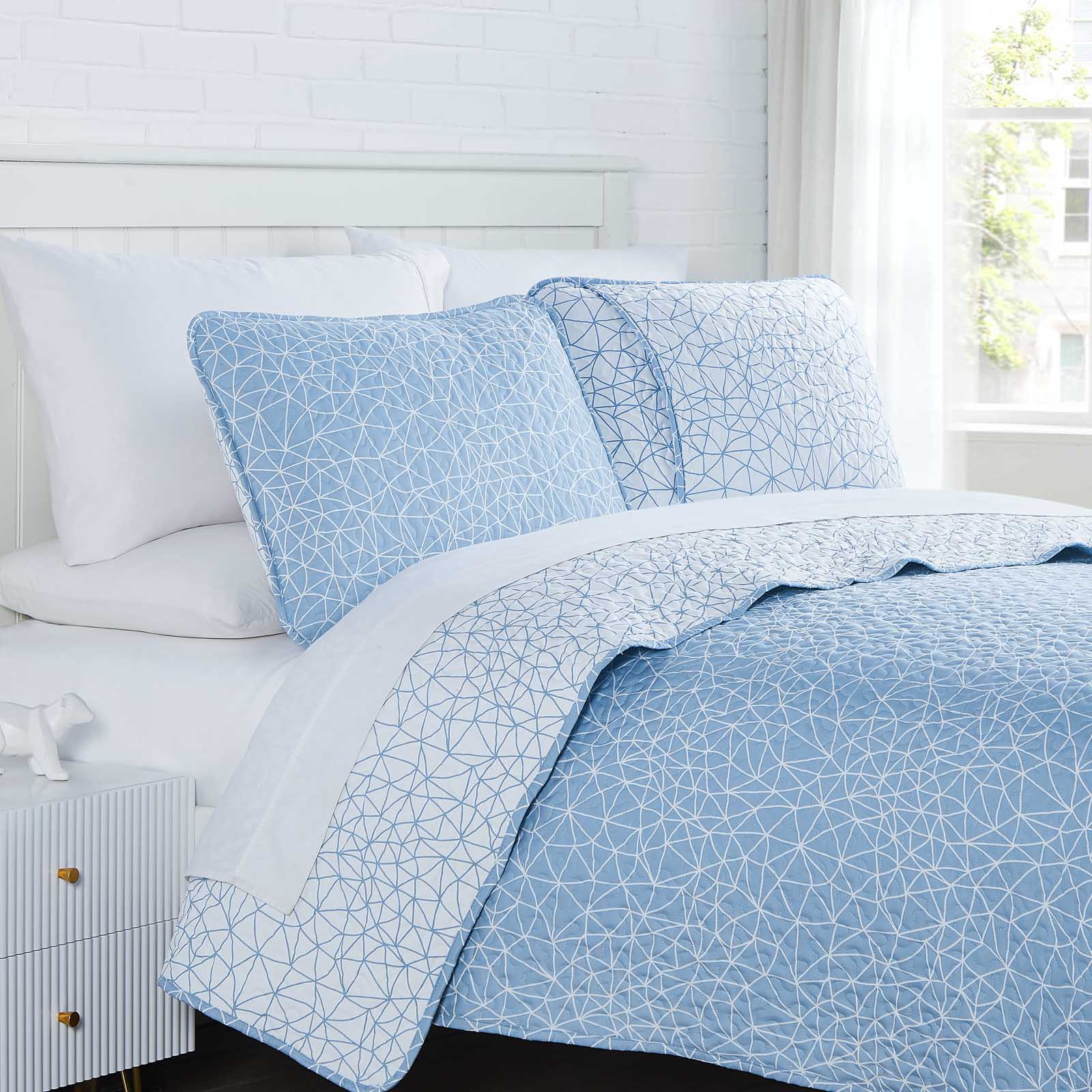 #color_geometric-maze-blue