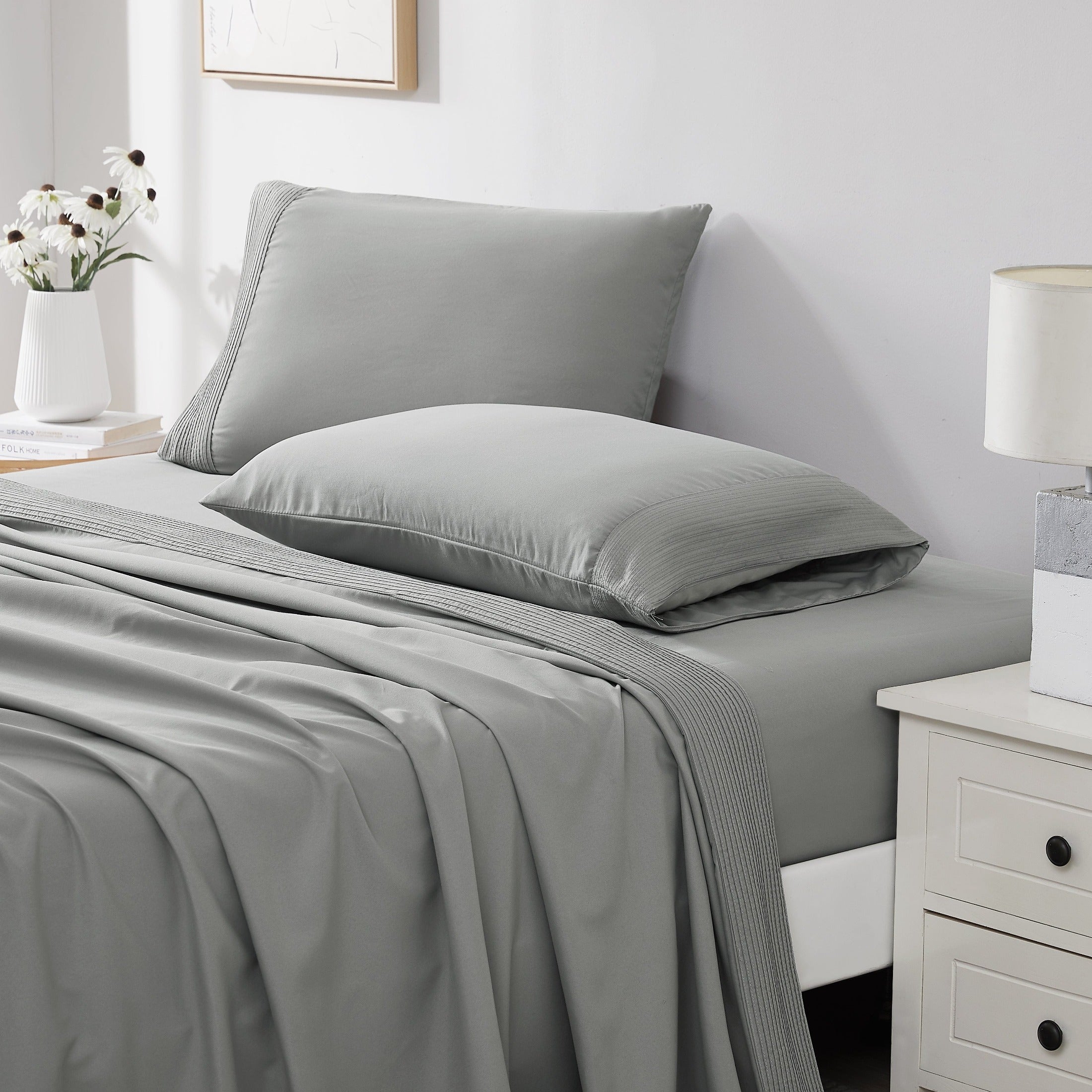 Vilano Extra Deep Pocket Pleated Sheet Set