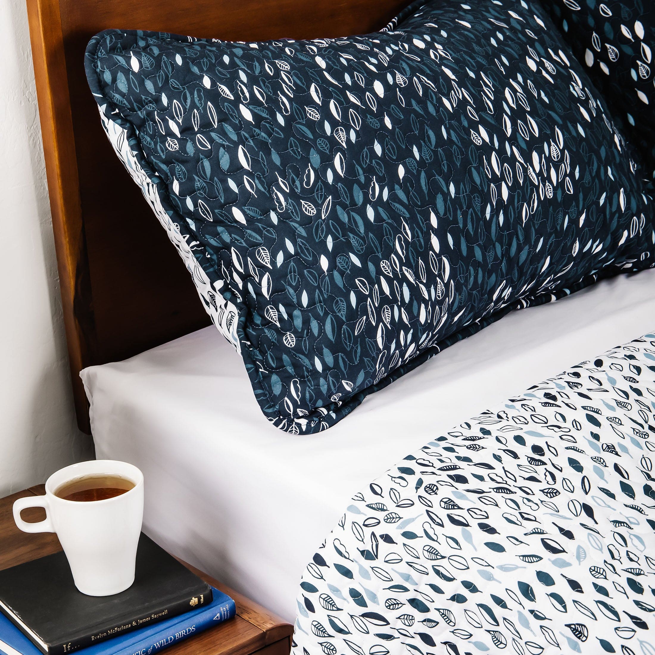 Botanical Leaves Reversible Quilt Set