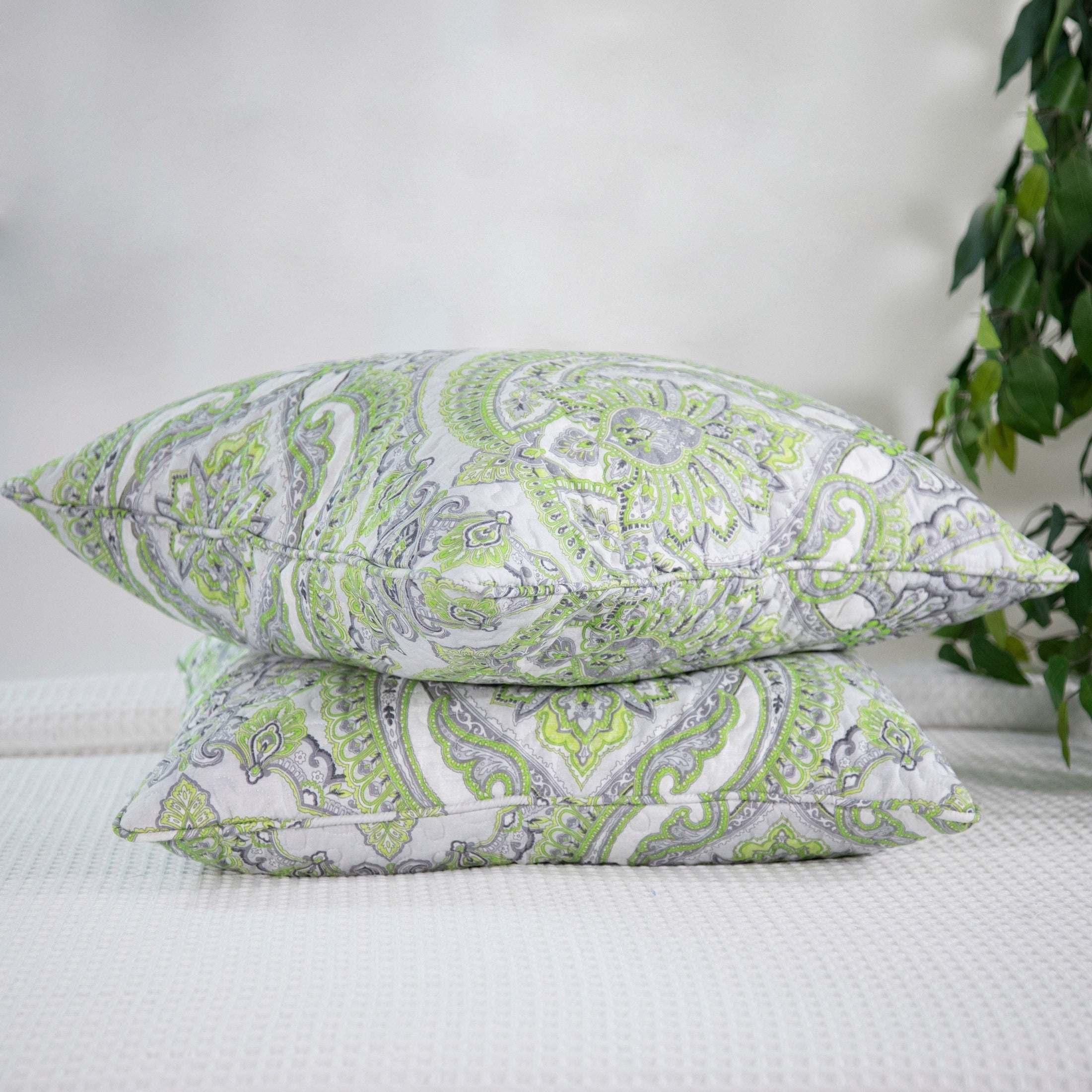 Two Pillows of Pure Melody in Green Stack Together#color_pure-melody-green