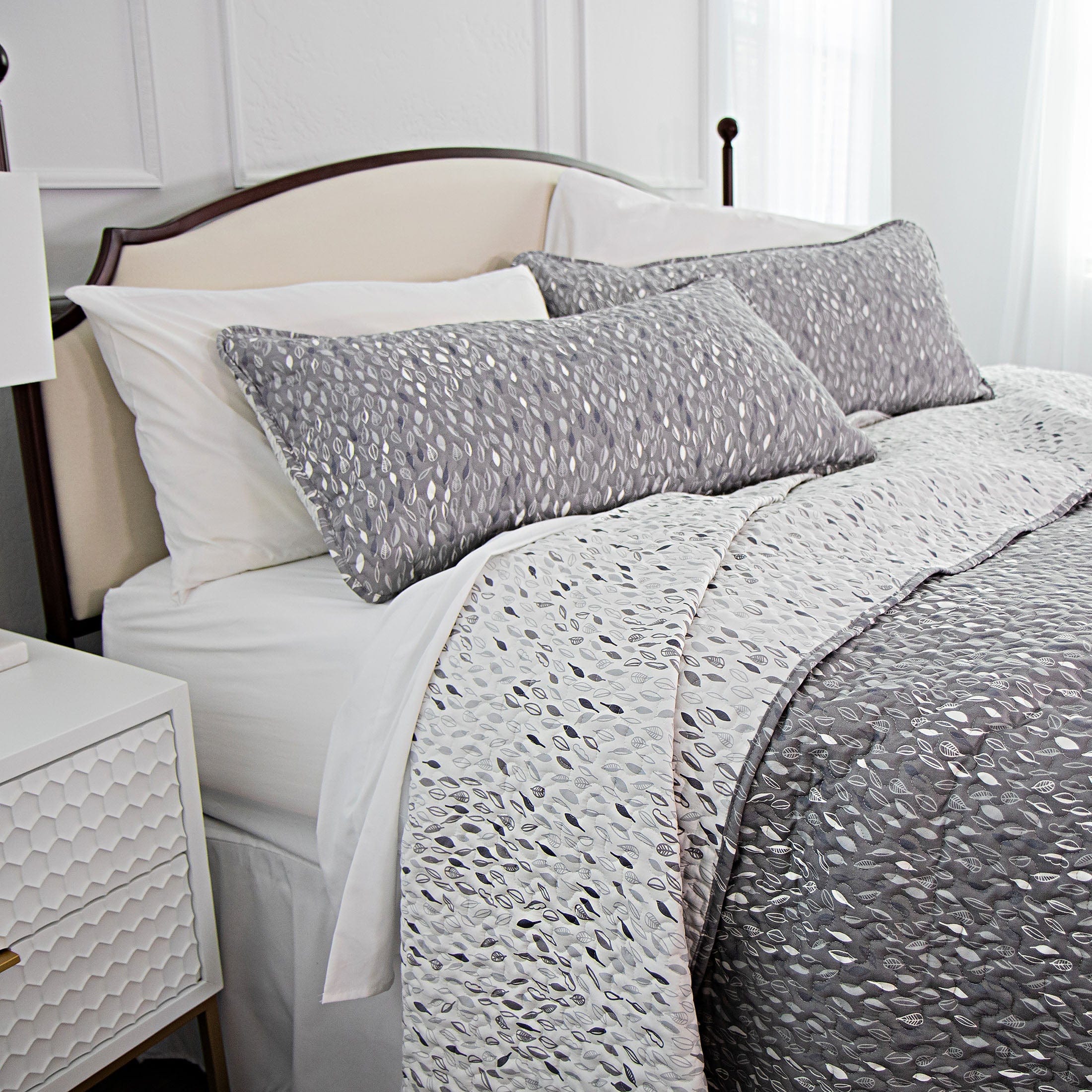 Botanical Leaves Reversible Quilt Set