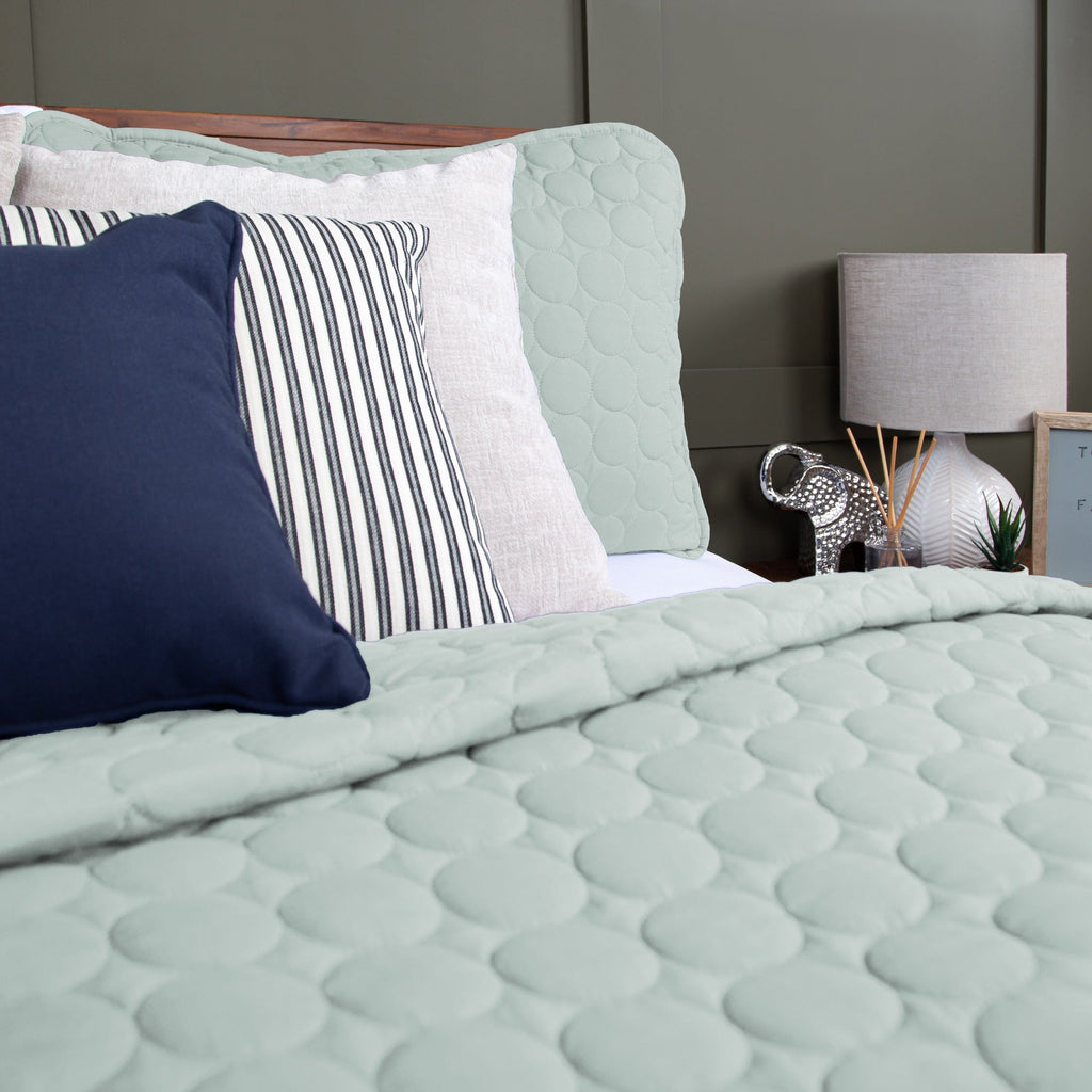 Southshore Essentials Quilt Set