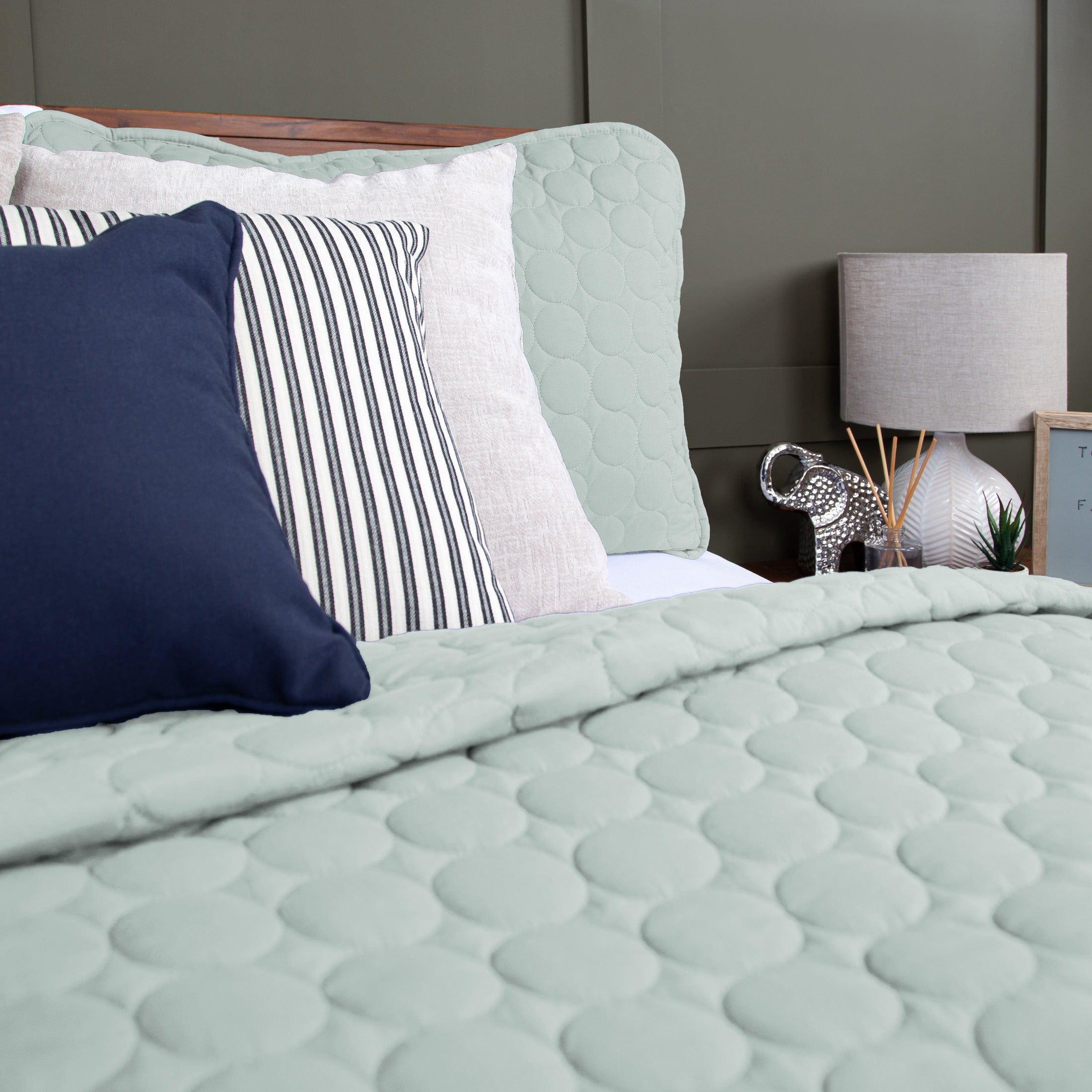 Southshore Essentials Quilt Set