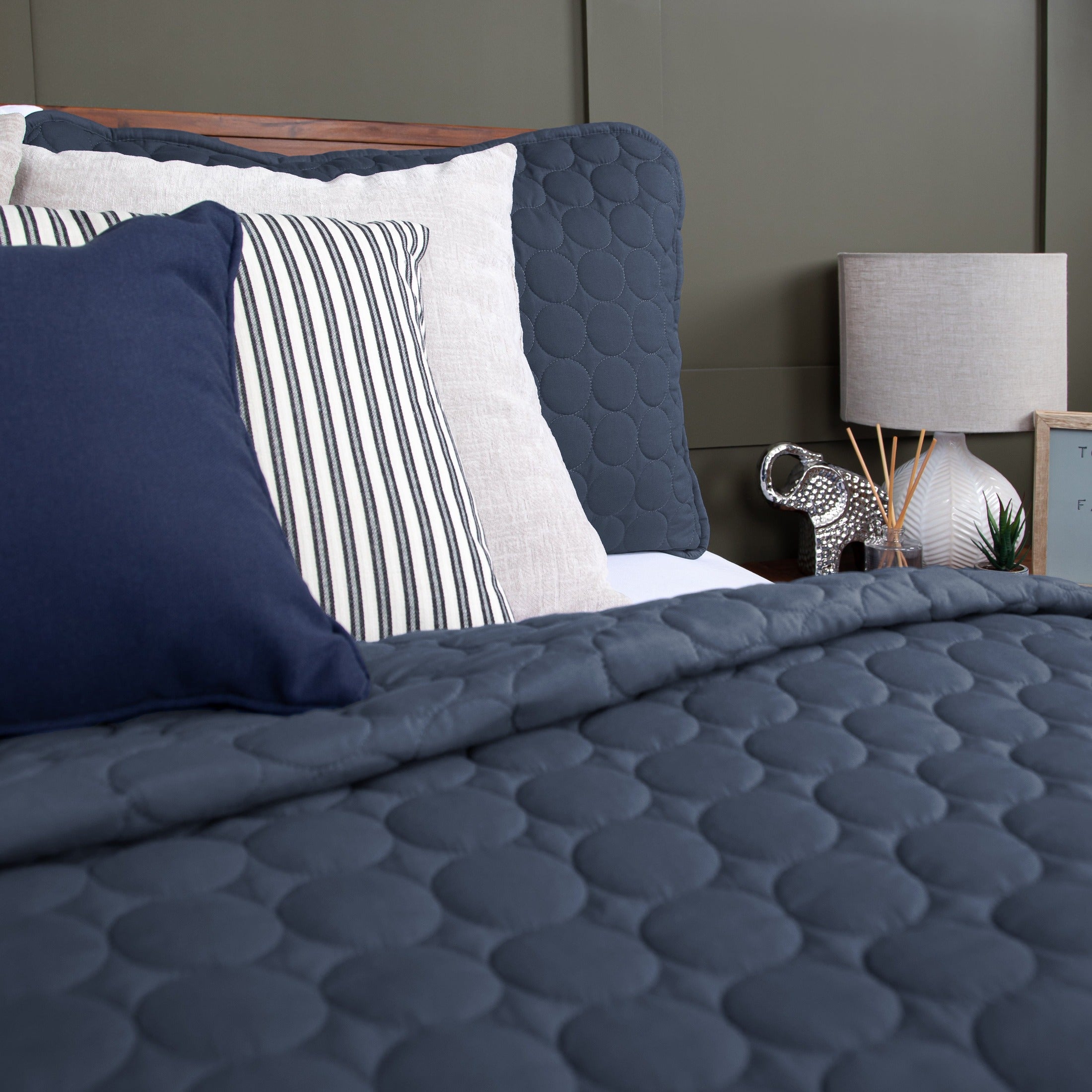 Southshore Essentials Quilt Set