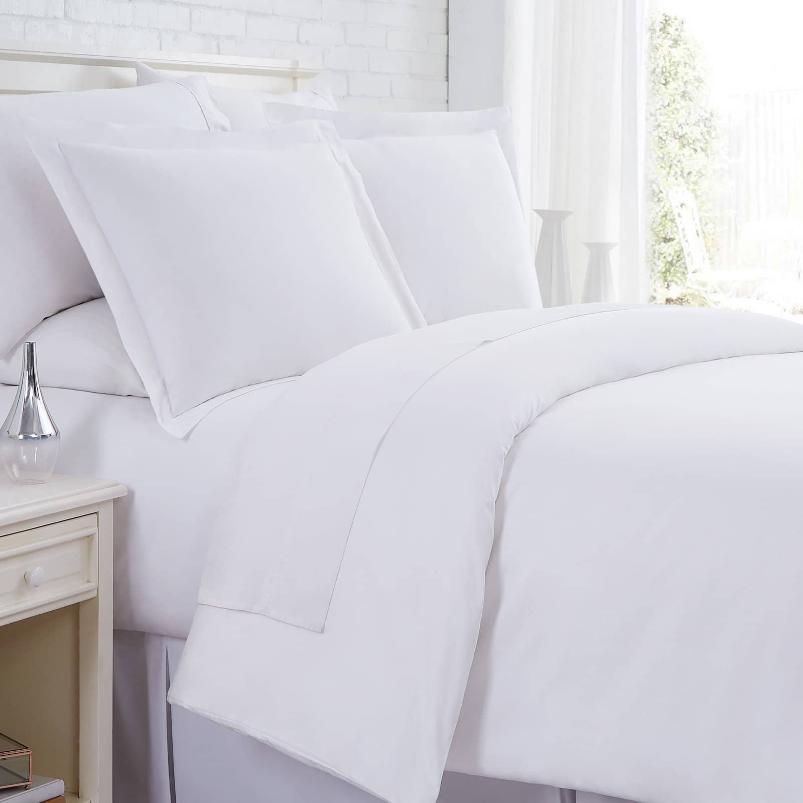 Percale Duvet Cover in White#color_percale-white