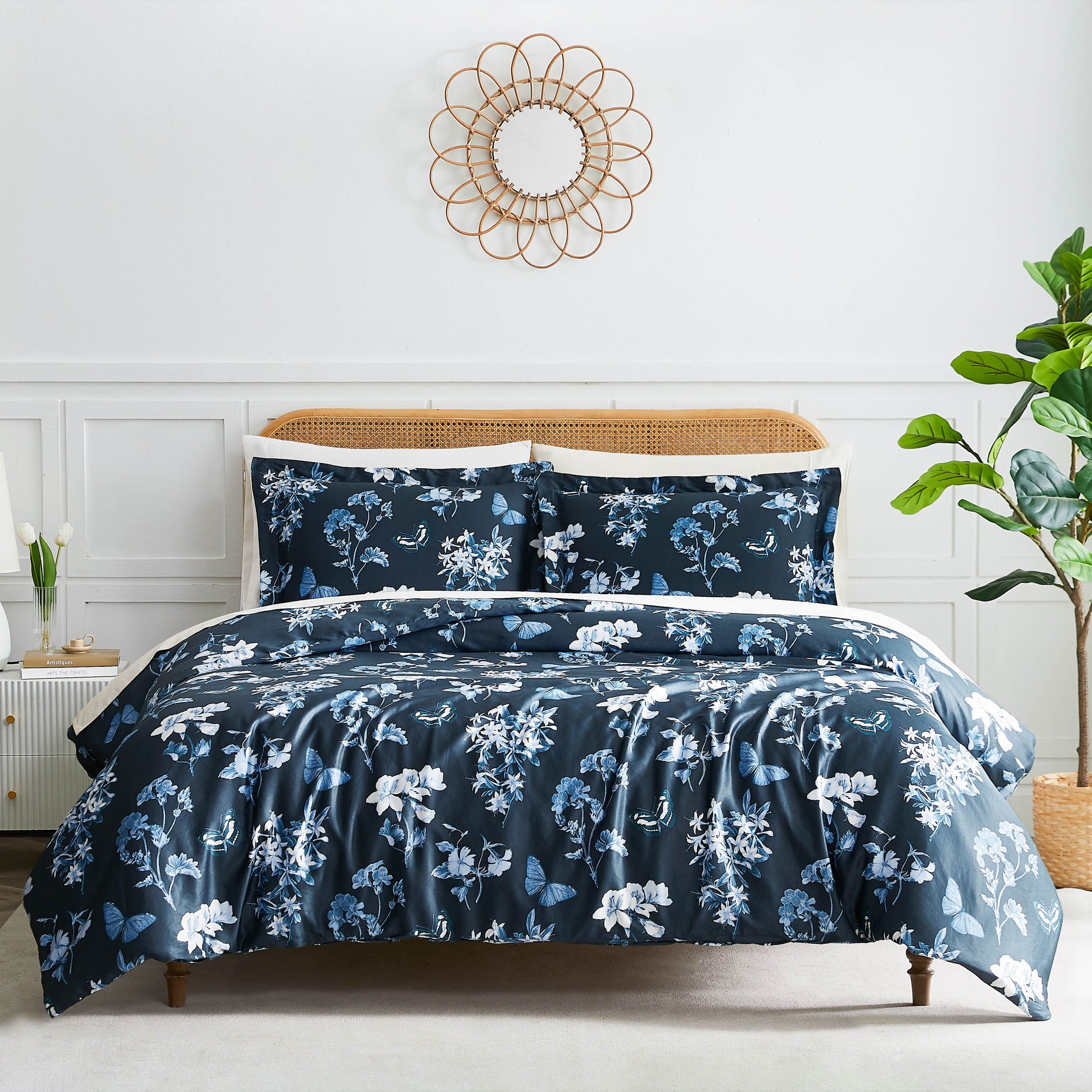 Front View of Lexington Duvet Cover in blue#color_lexington-blue