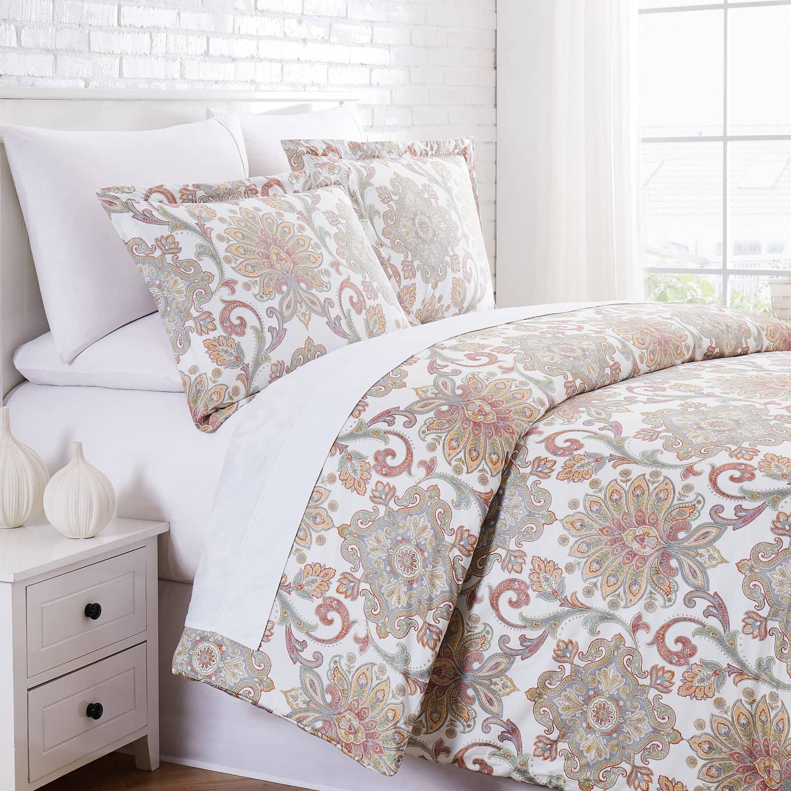 Side View of Serenity Duvet Cover Set in Red#color_serenity-red