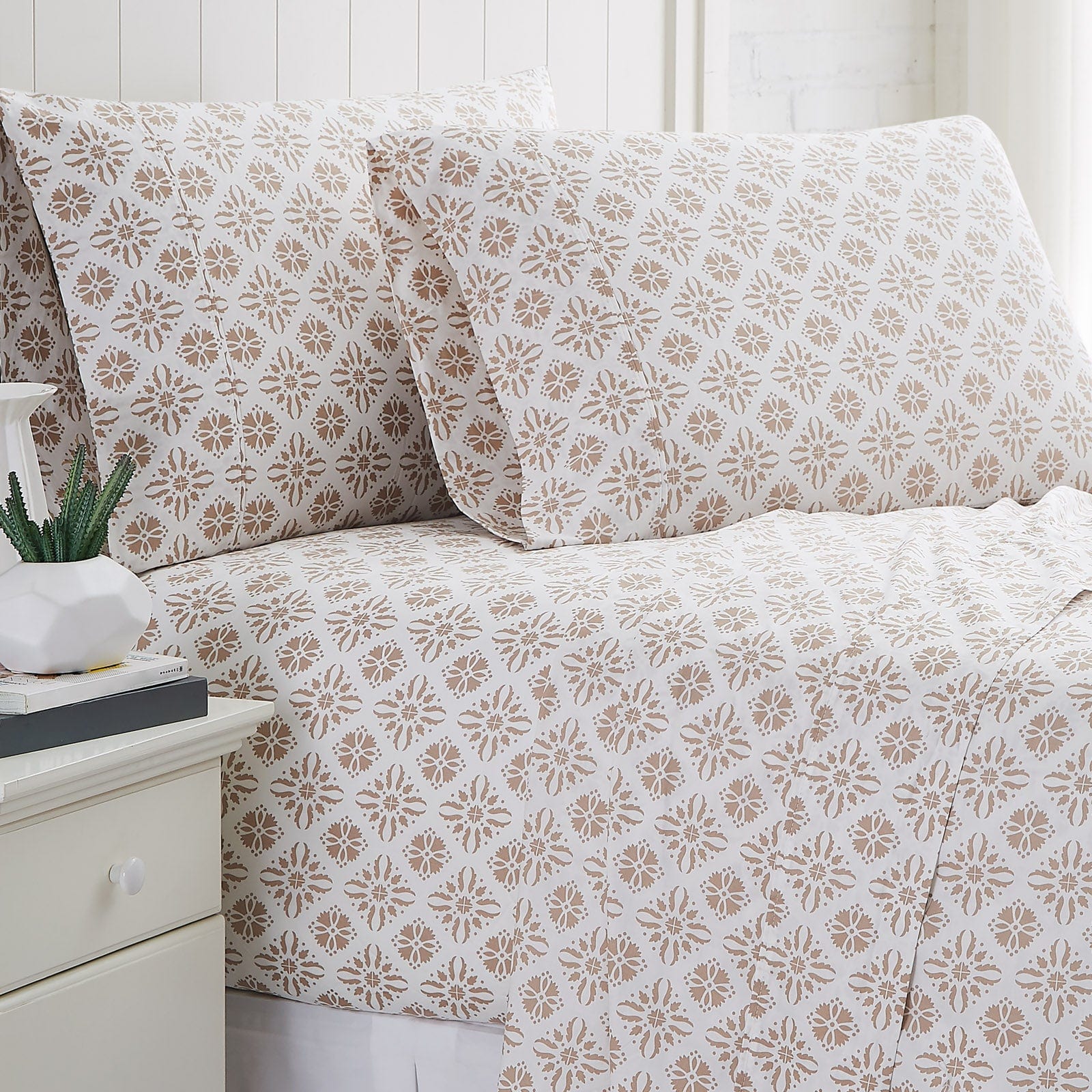 #color_aztec-dreams-taupe