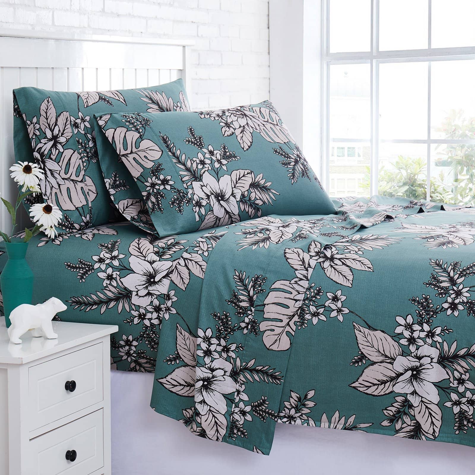 Flora Cotton Sheet Set in Green#color_flora-green