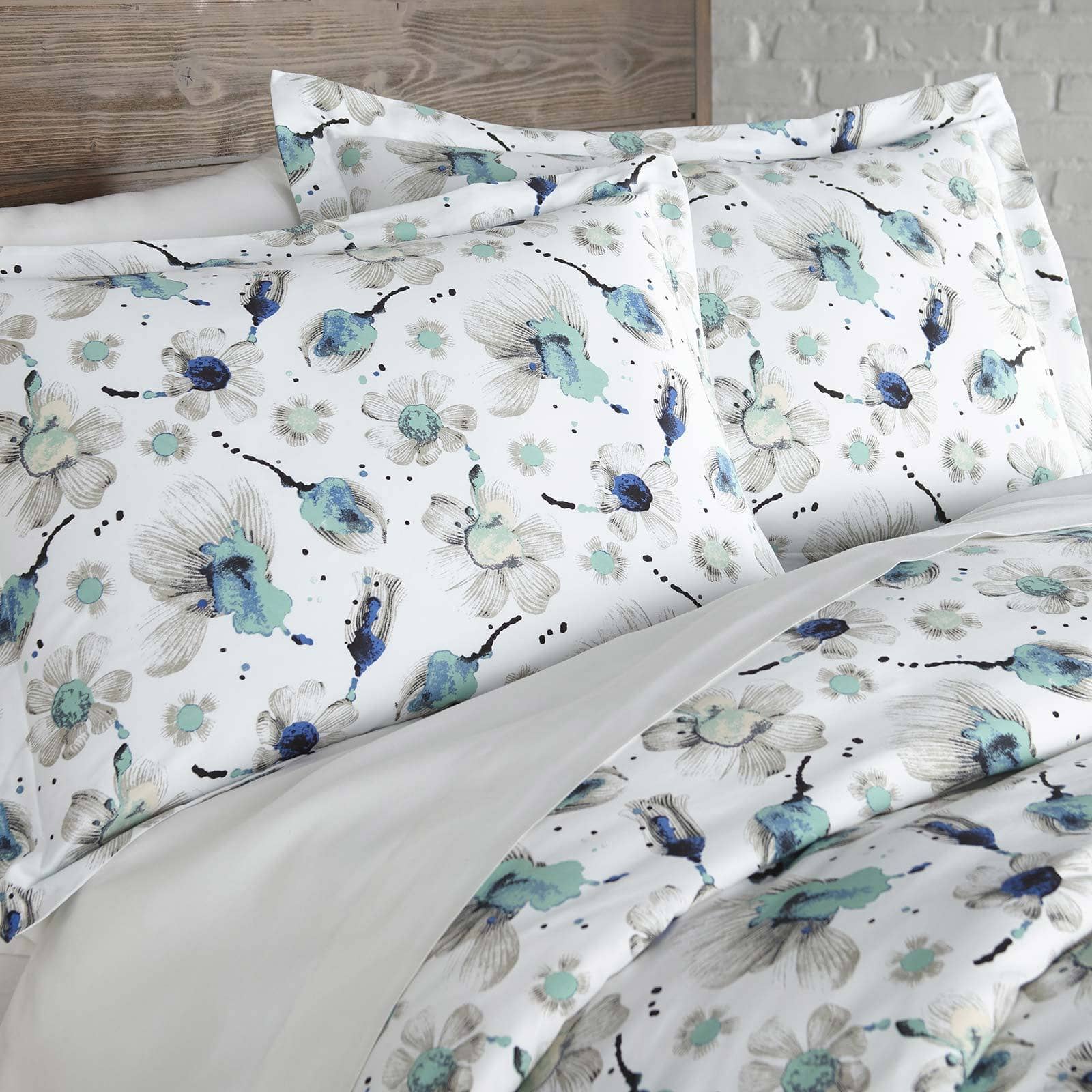 Grand Symphony Duvet Cover Set