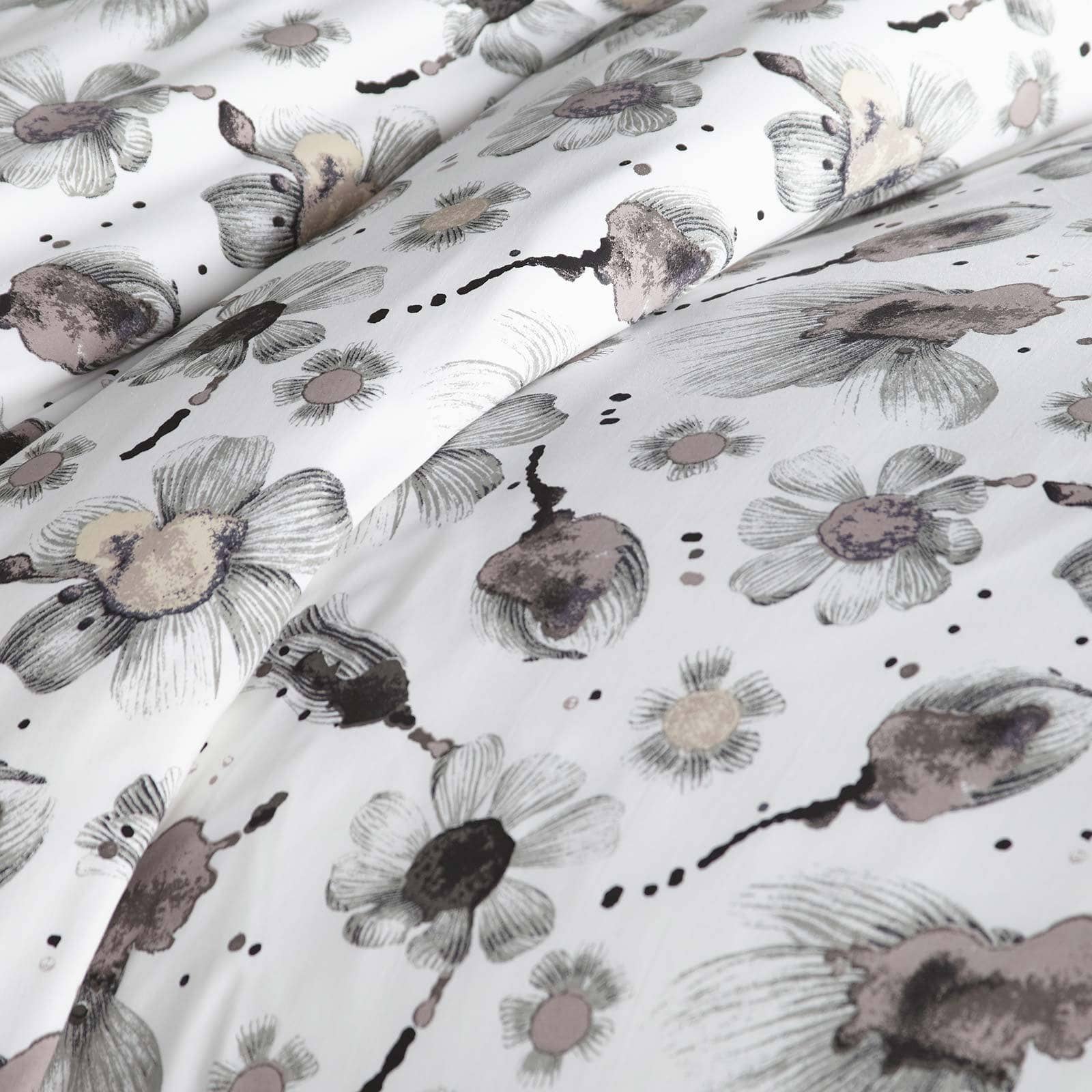 Grand Symphony Duvet Cover Set