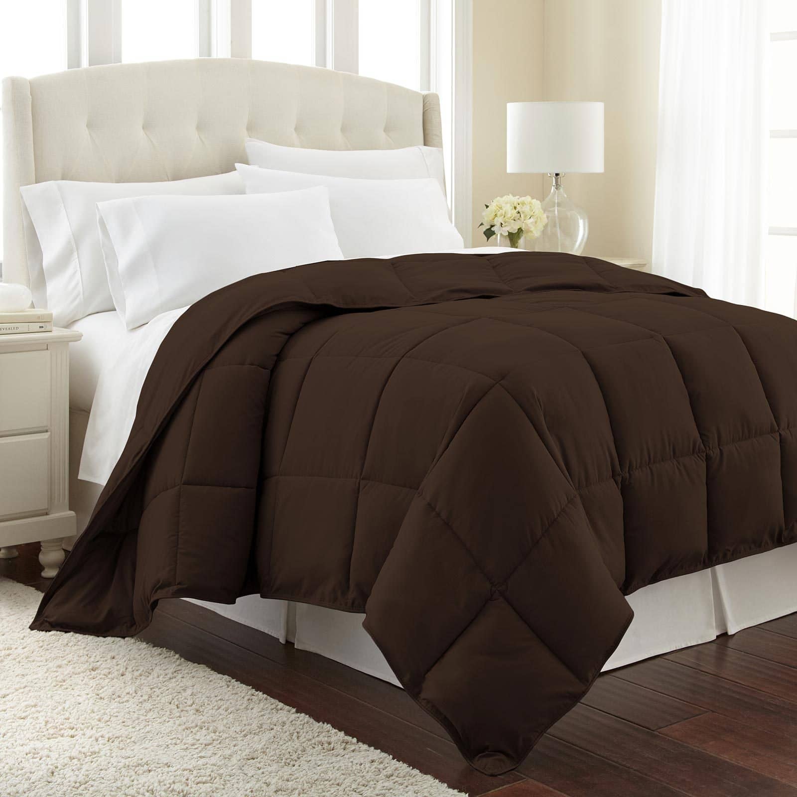 Vilano Down Alternative Comforter