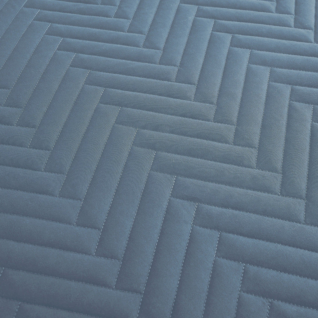 Chevron Oversized Quilt Set