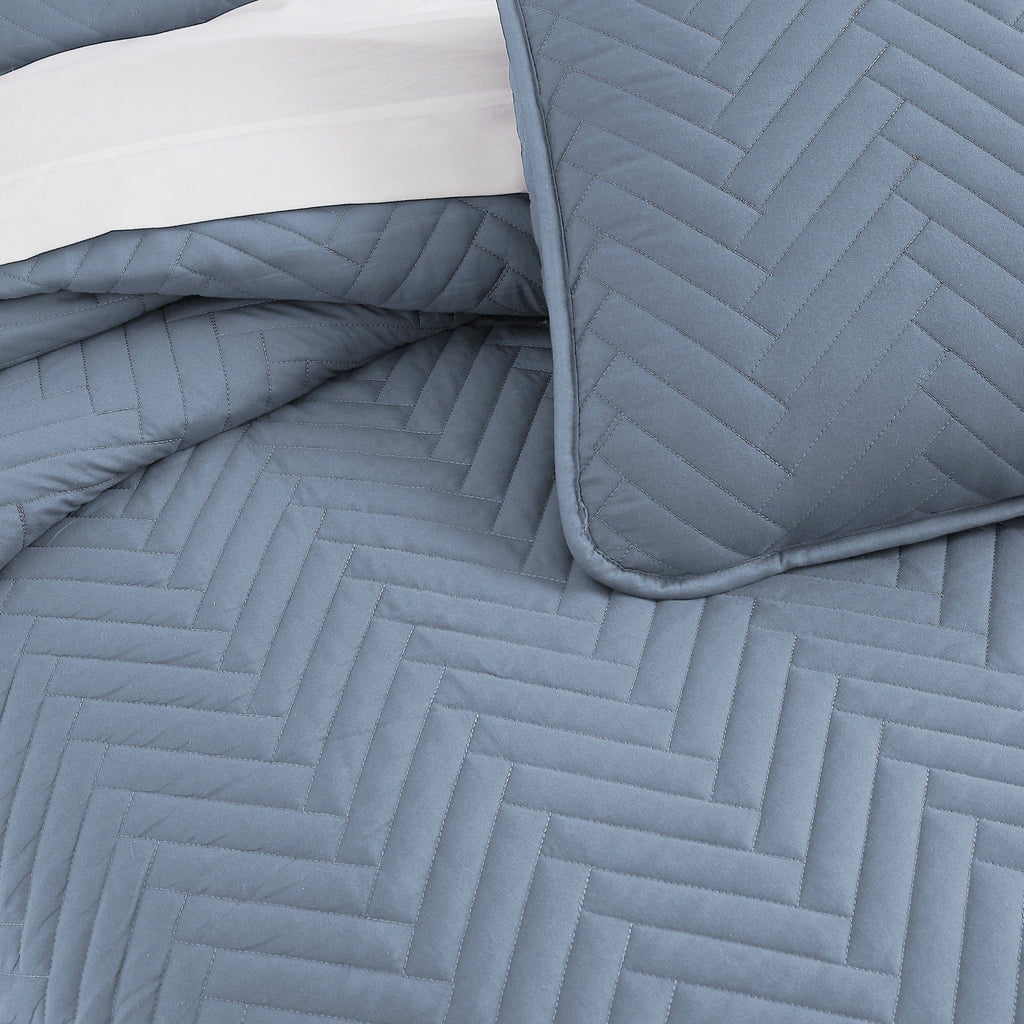 Chevron Oversized Quilt Set