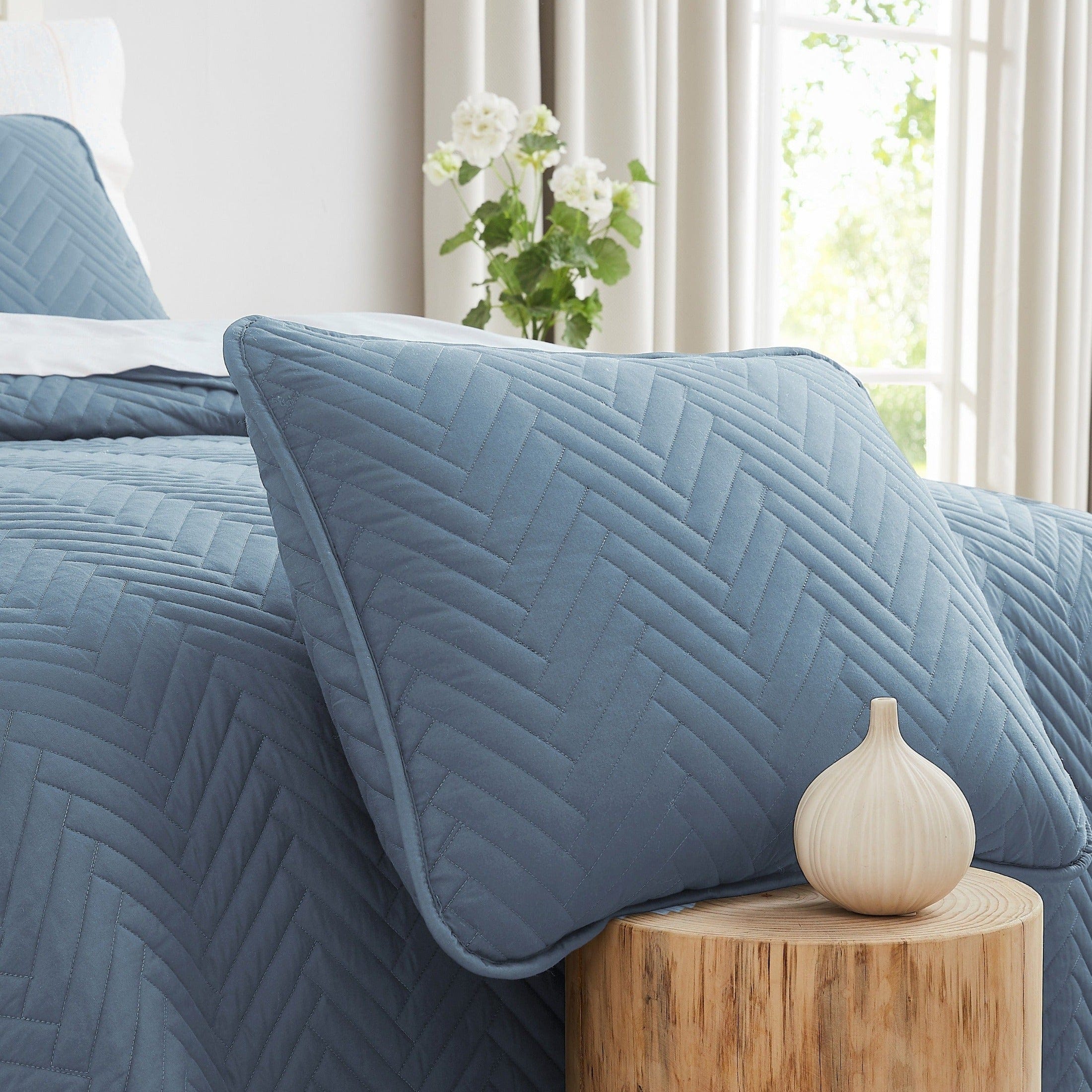 Chevron Oversized Quilt Set