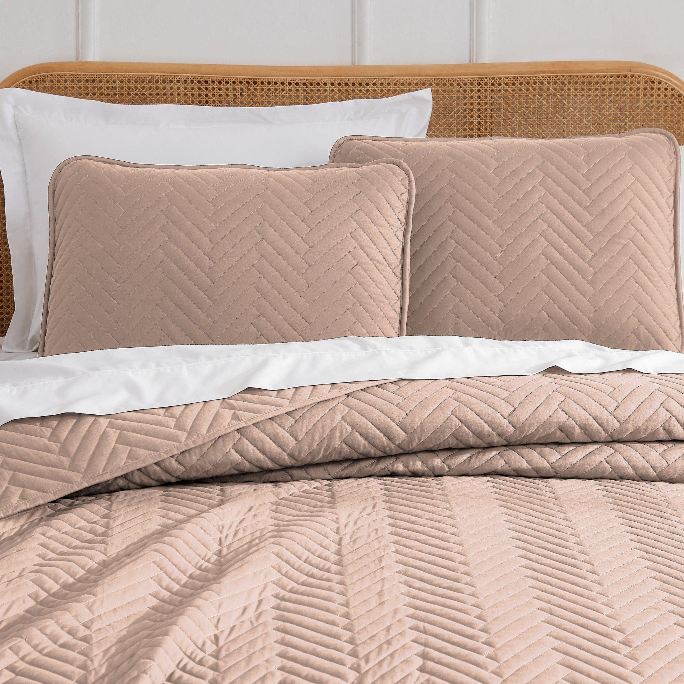 Chevron Oversized Quilt Set