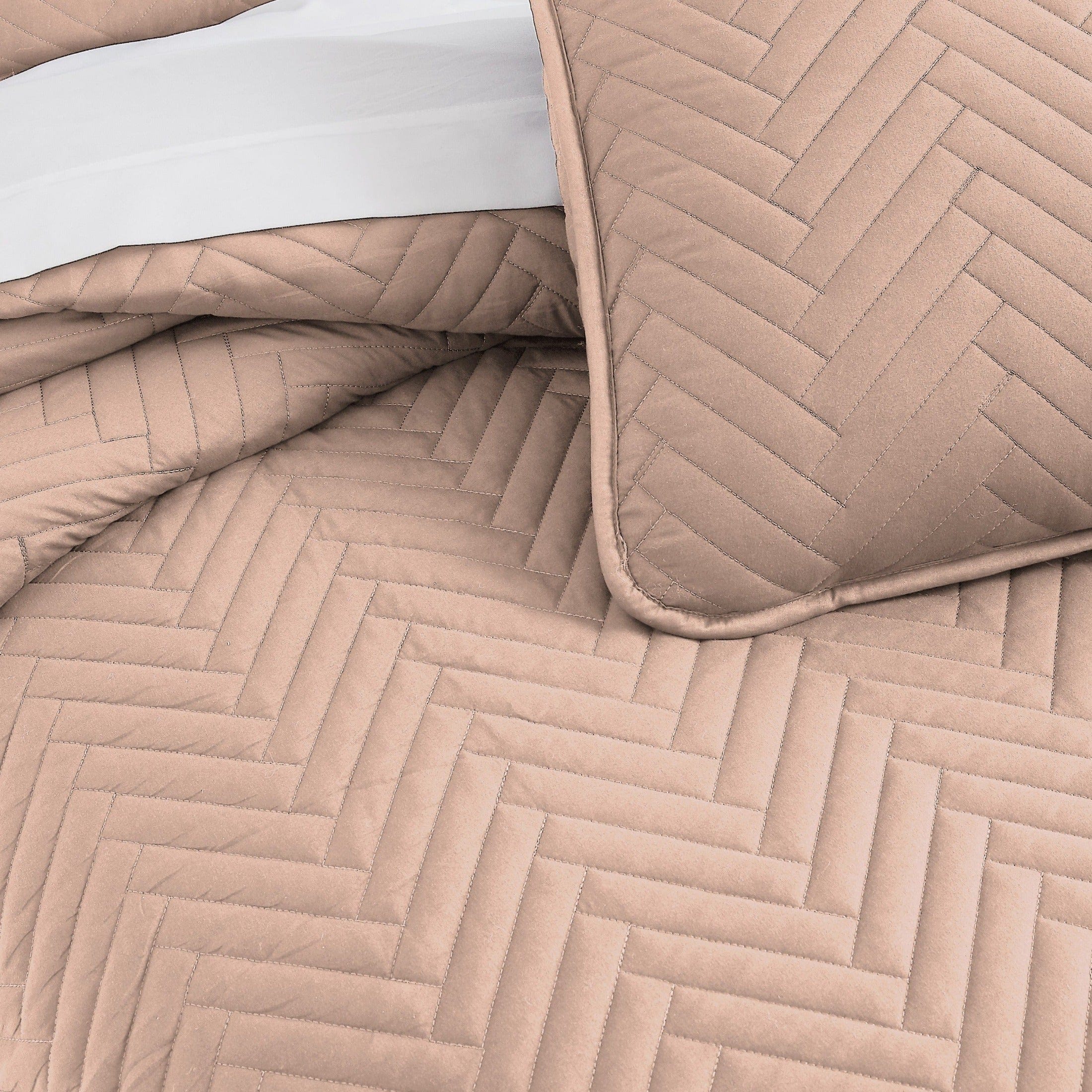Chevron Oversized Quilt Set