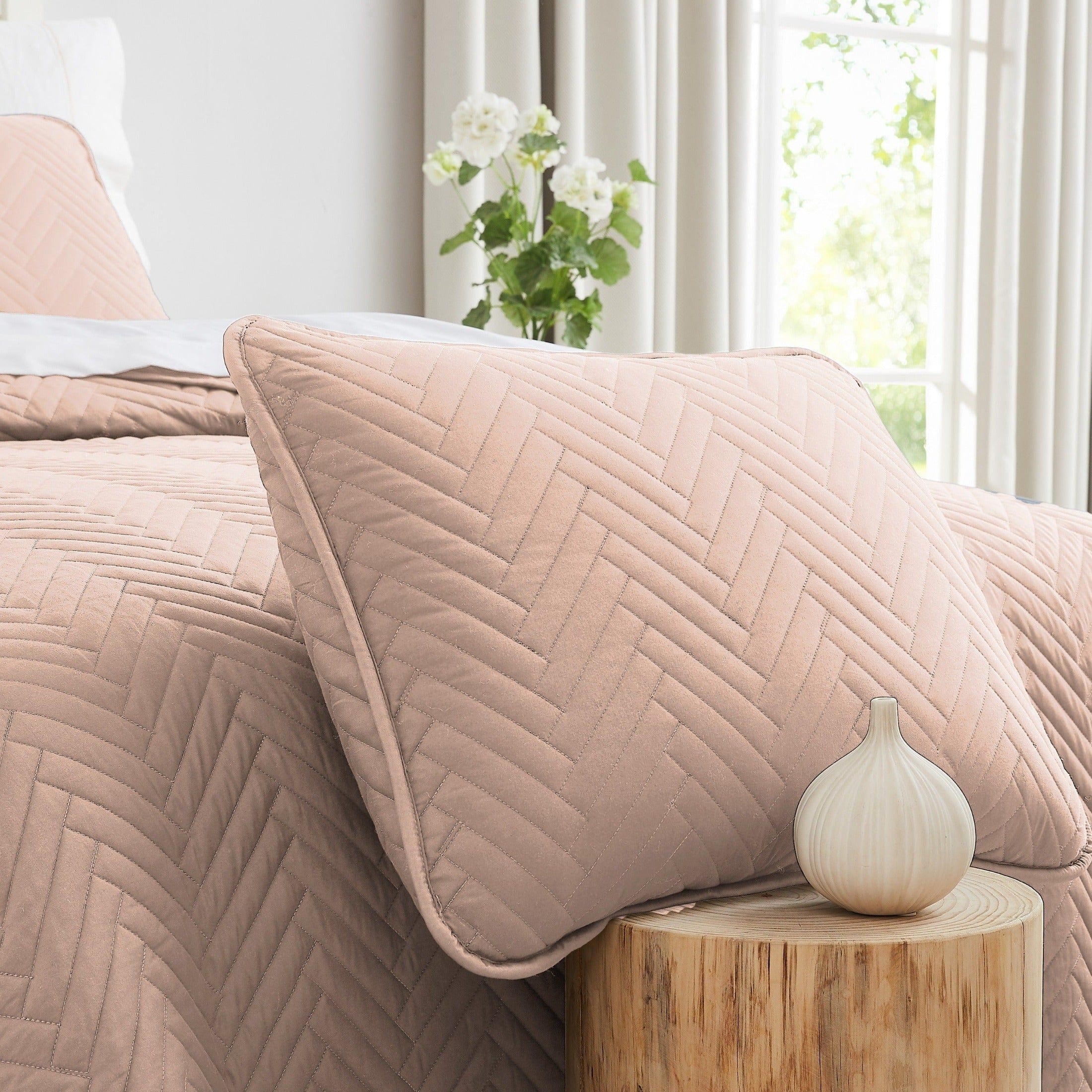 Chevron Oversized Quilt Set