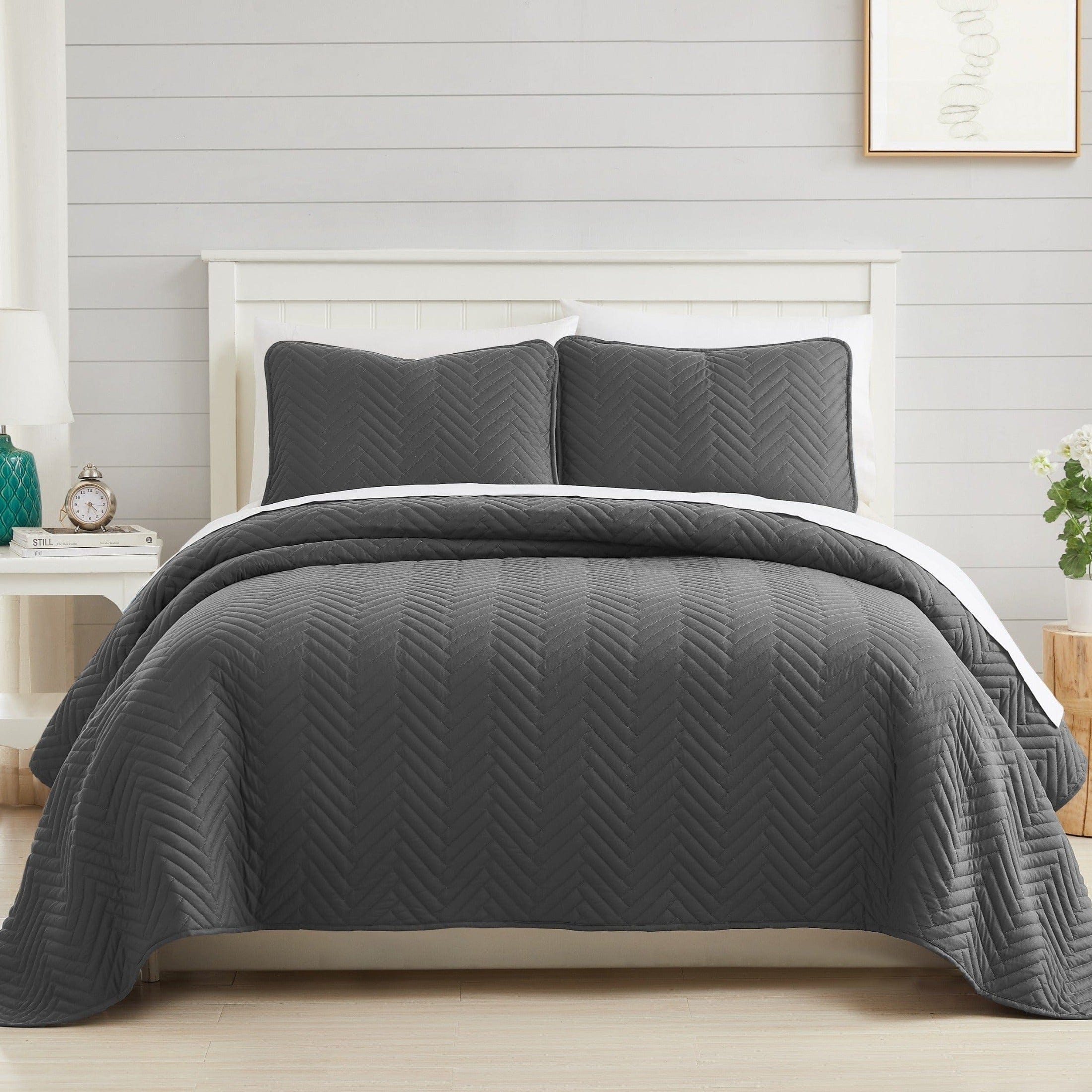 Chevron Oversized Quilt Set