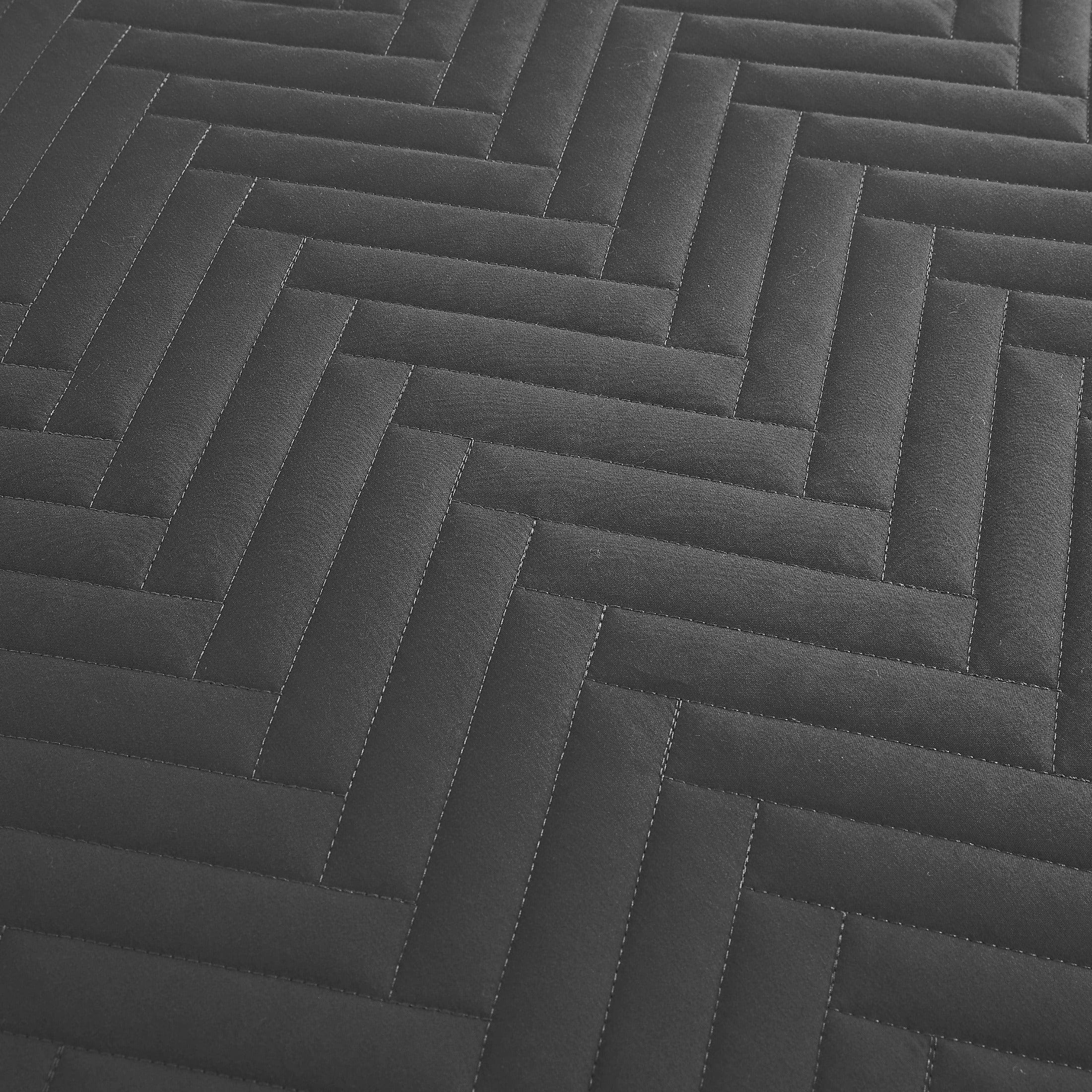 Chevron Oversized Quilt Set