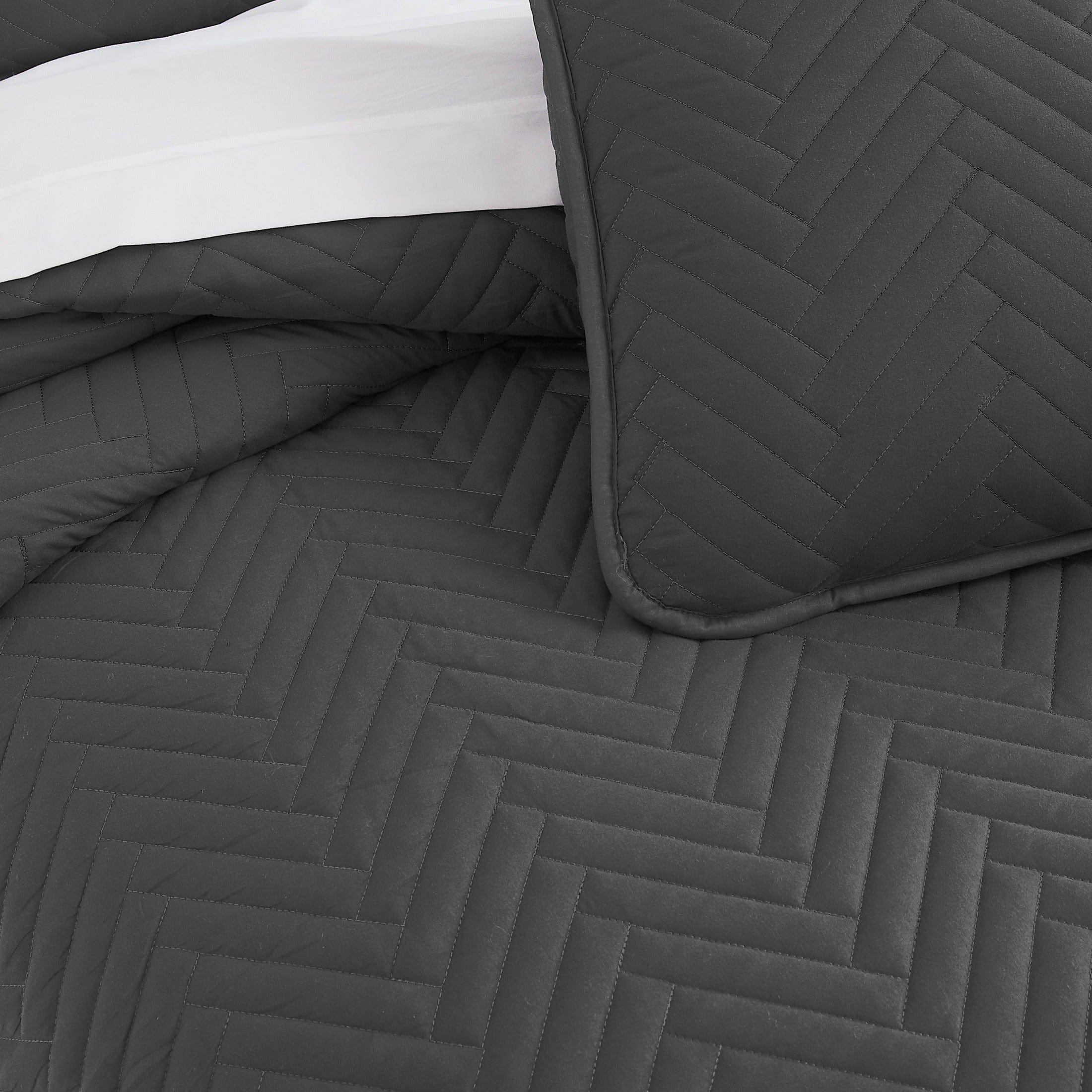 Chevron Oversized Quilt Set