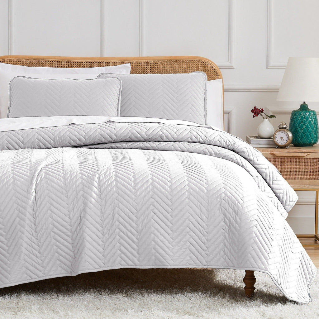 Chevron Oversized Quilt Set