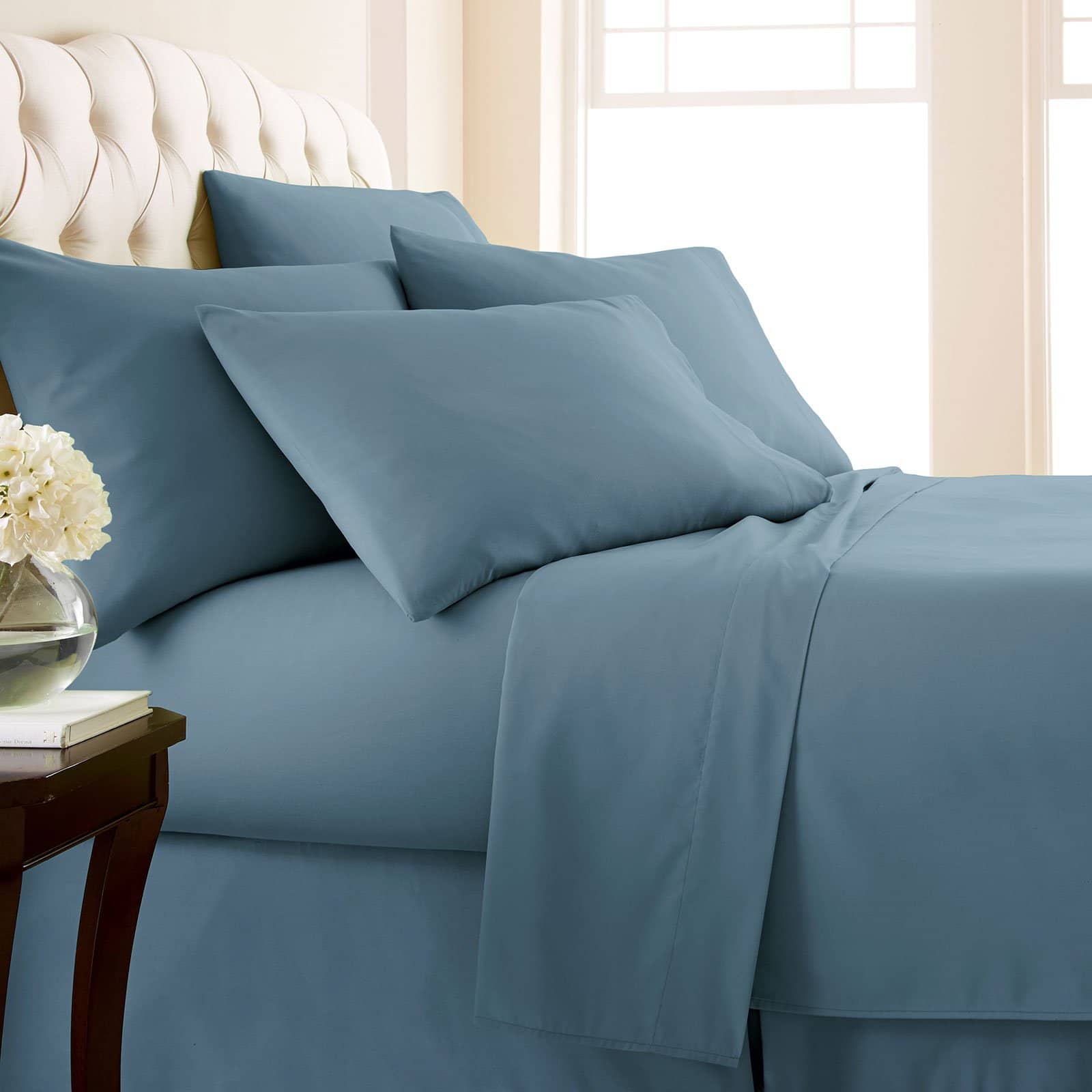 Side View of Vilano Extra Deep Pocket 6-Piece Sheet Set in Coronet Blue#color_vilano-coronet-blue