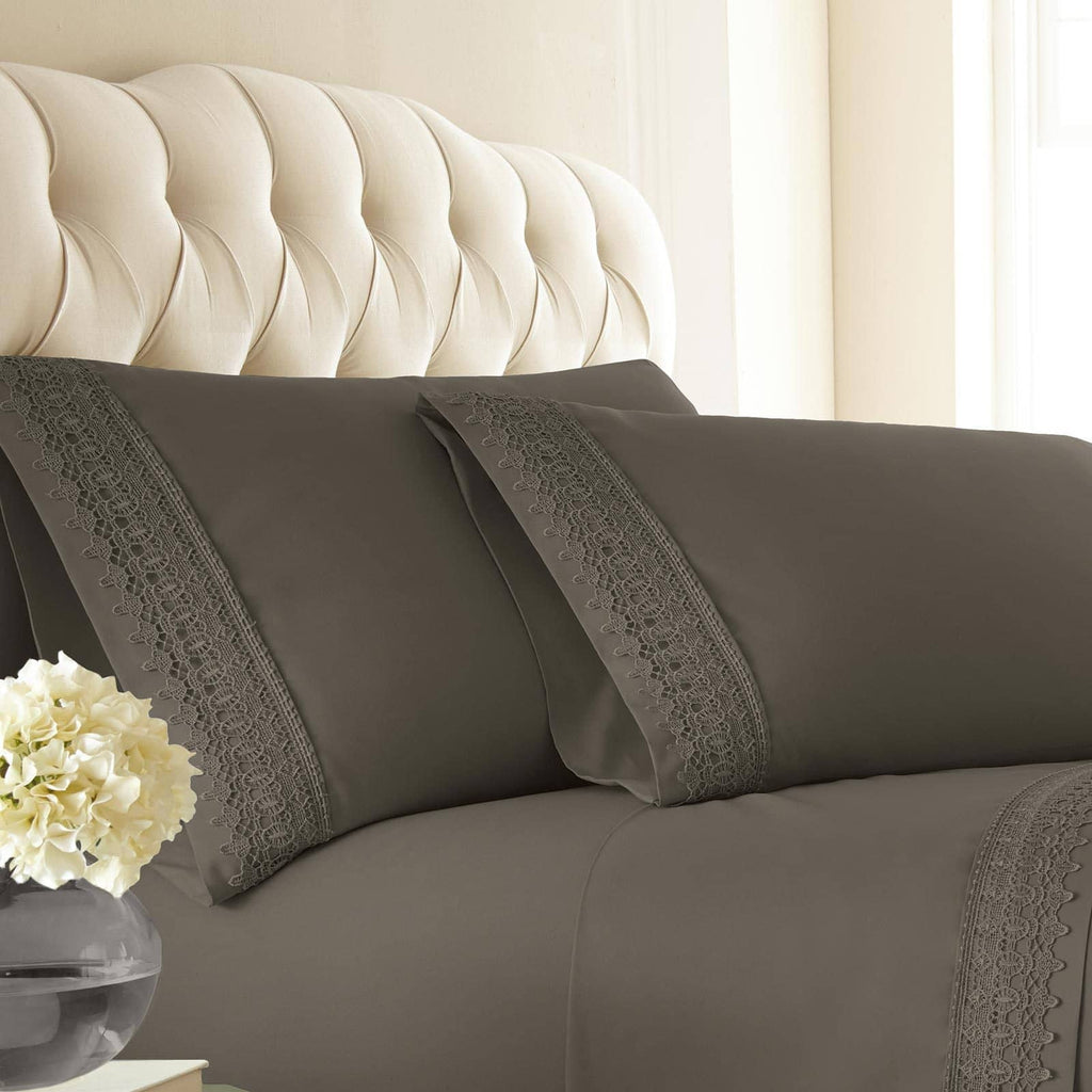 Vilano Lace Hem Pillow Cases