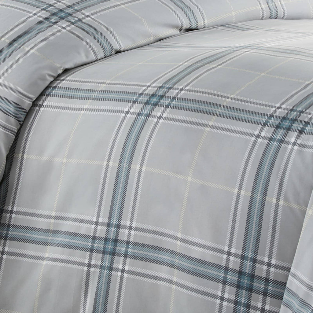 Vilano Plaid Comforter Set