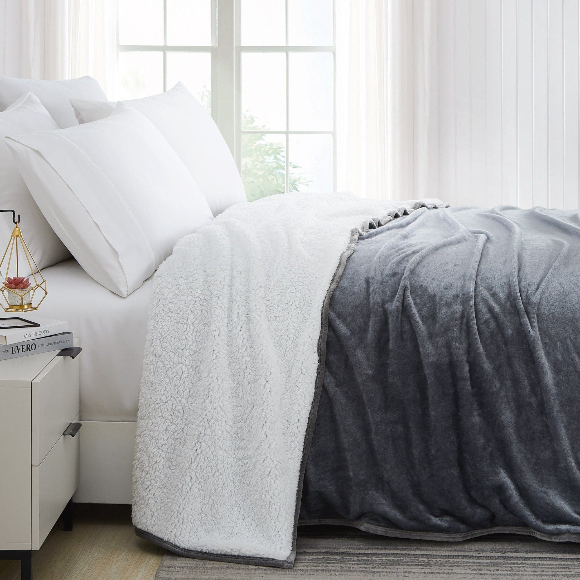 Side View of Sherpa-Fleece Oversized Reversible Blankets and Throws in Slate#color_microfleece-slate