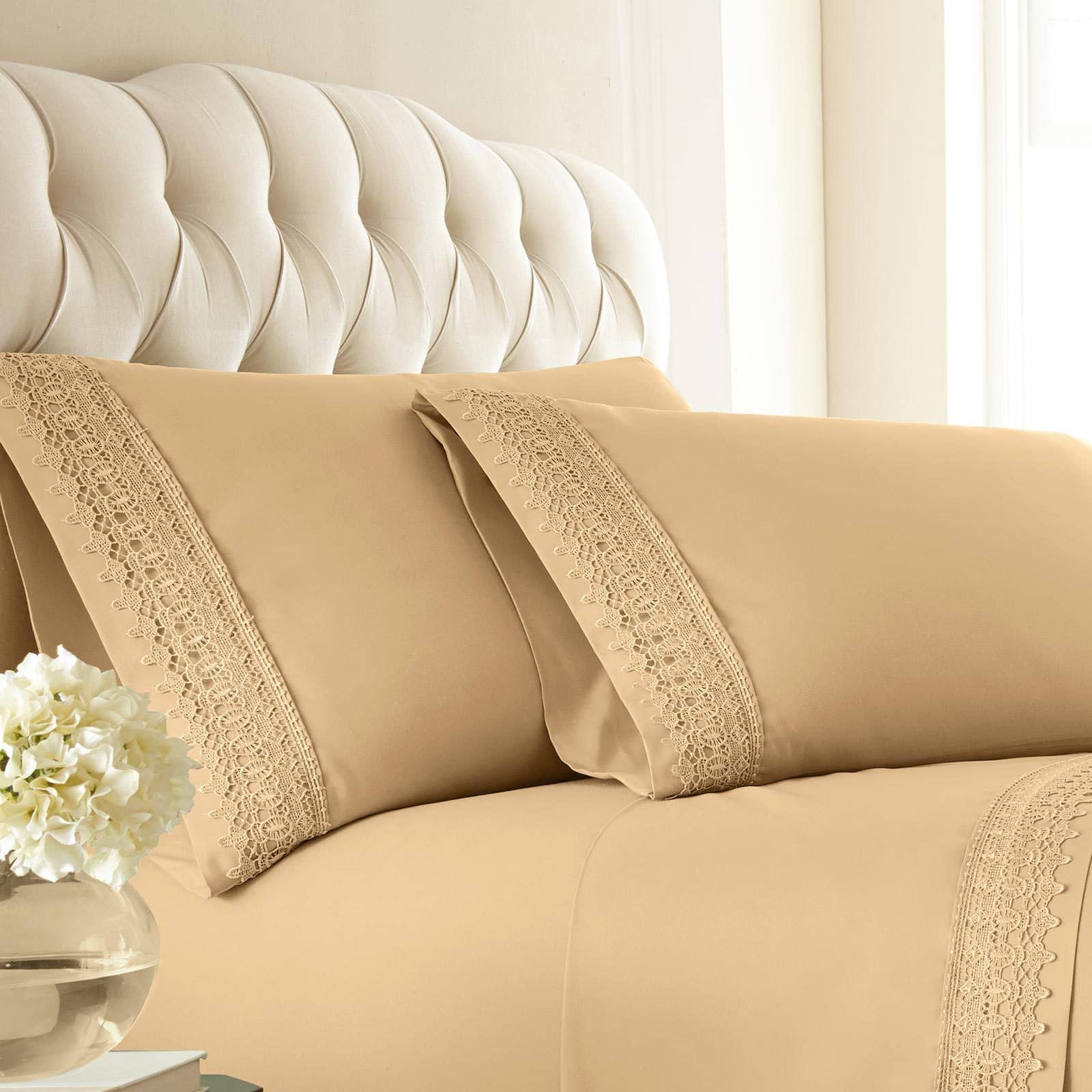 Close Up View of Vilano Lace Hem Pillow Case in Gold#color_vilano-gold