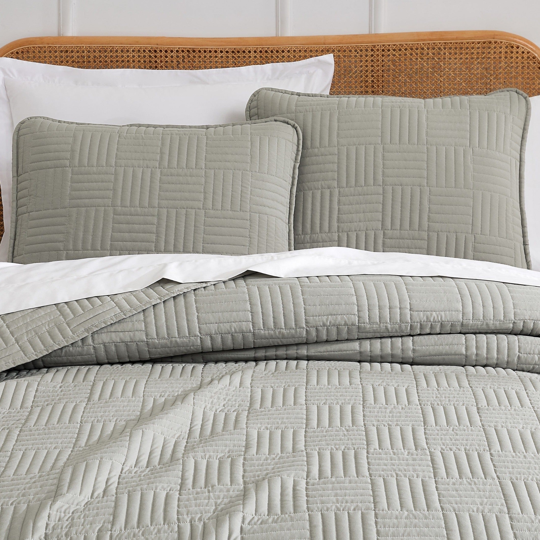 Grid Oversized Quilt Set