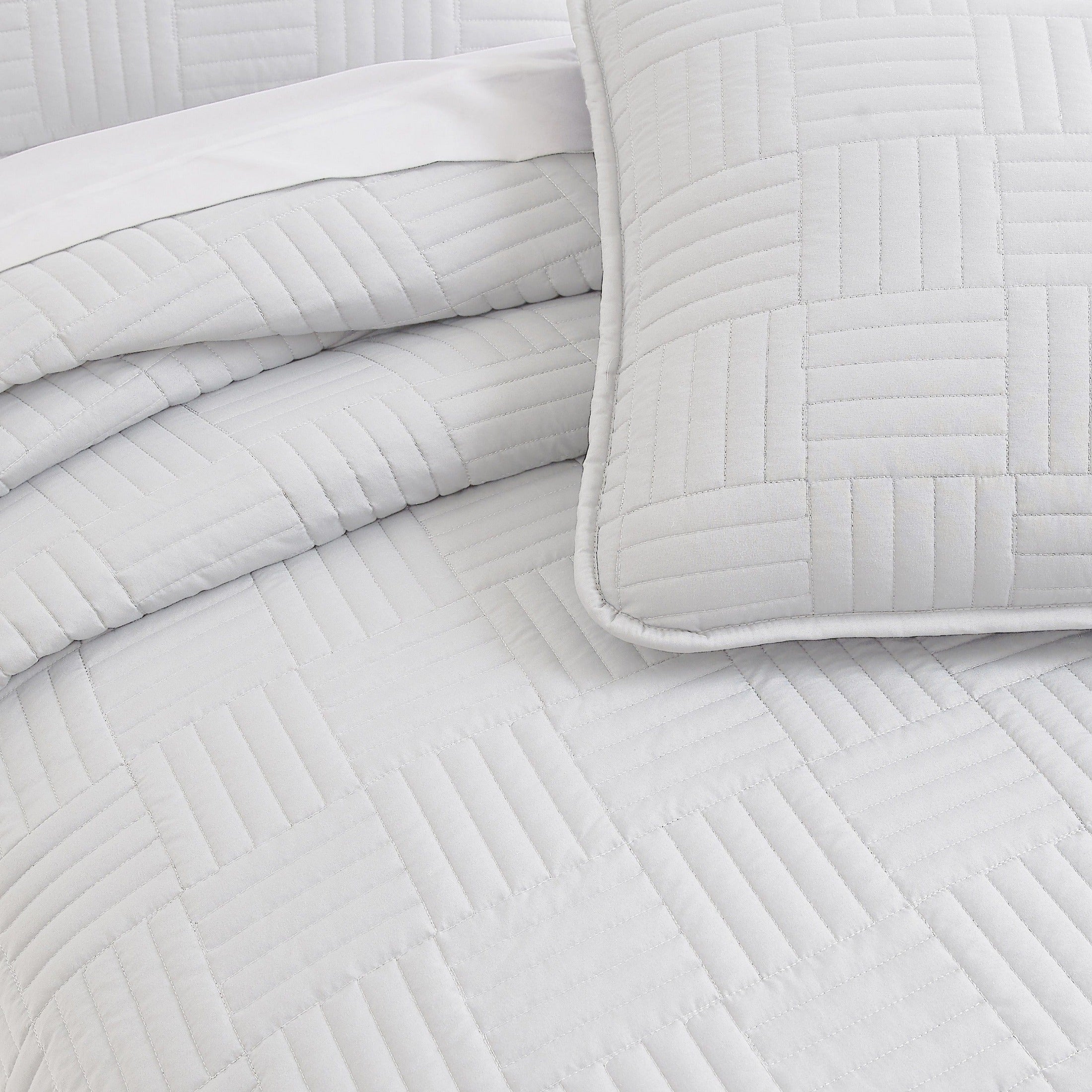 Grid Oversized Quilt Set