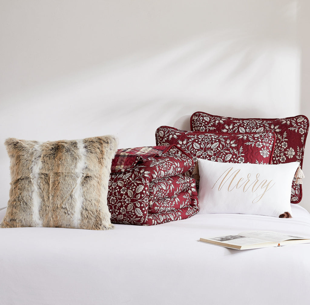 Christmas Carol Reversible 5-Piece Quilt Bedding Set