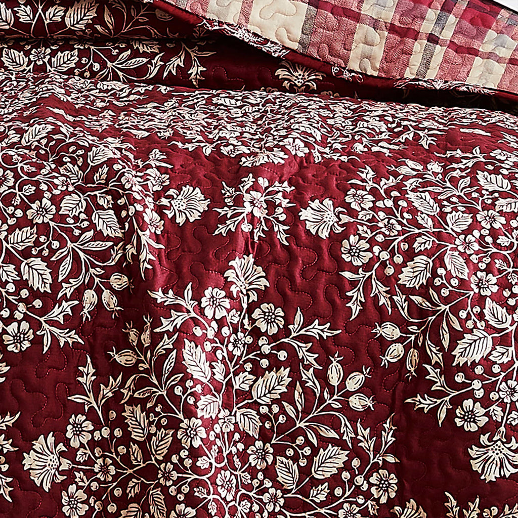 Christmas Carol Reversible 5-Piece Quilt Bedding Set