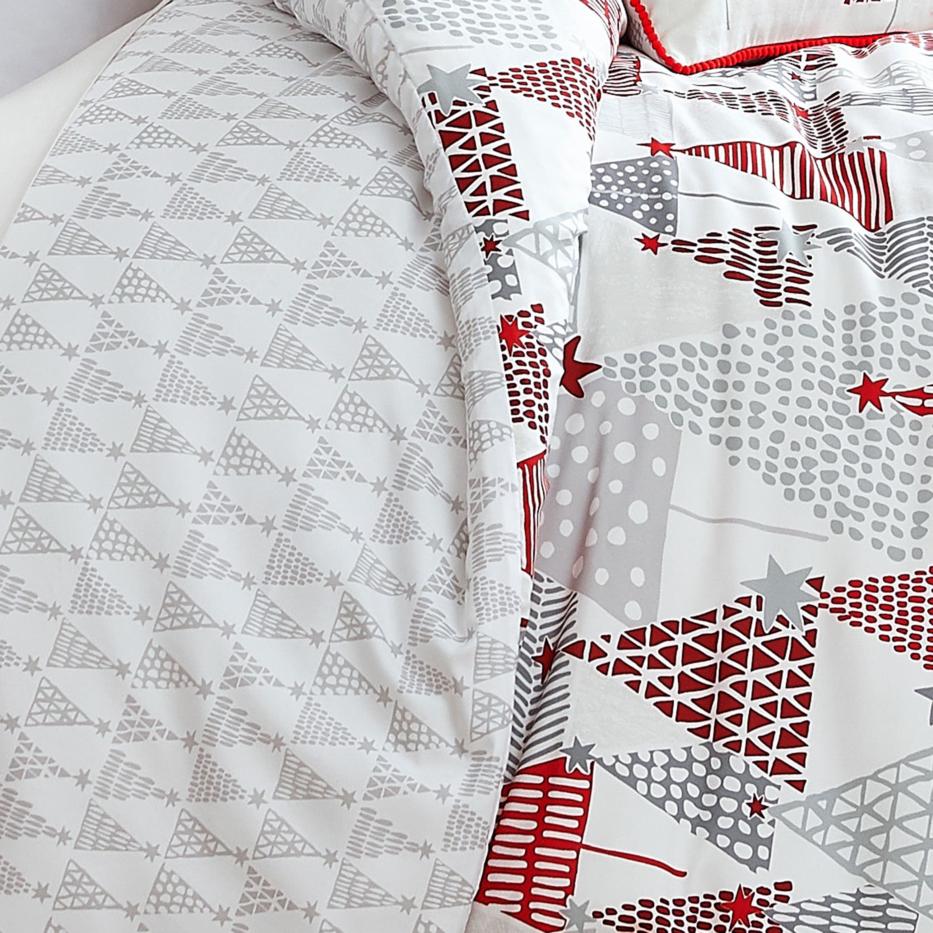 Merry and Bright 6-Piece Comforter Bedding Set