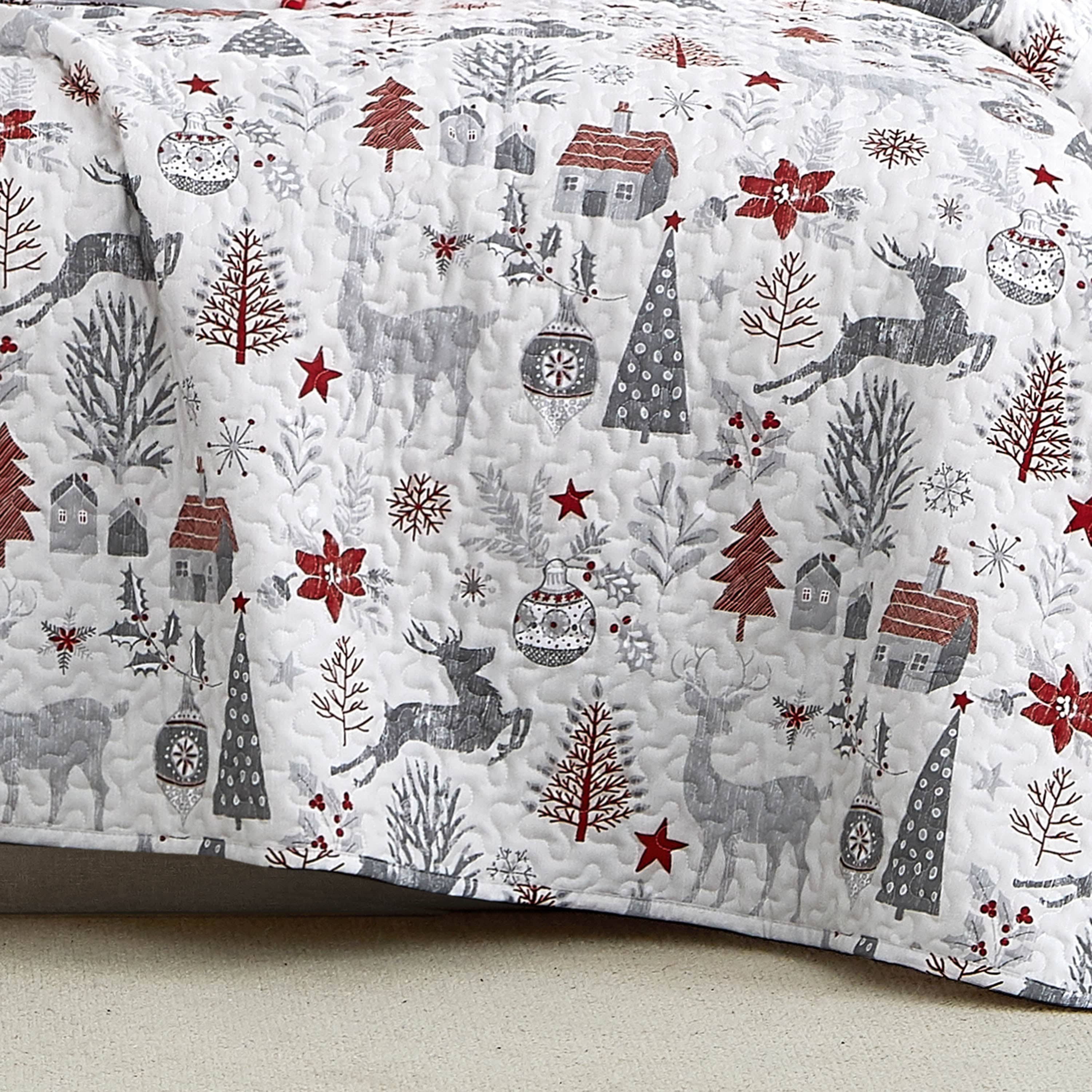 Holly Jolly Lane 6-Piece Quilt Bedding Set
