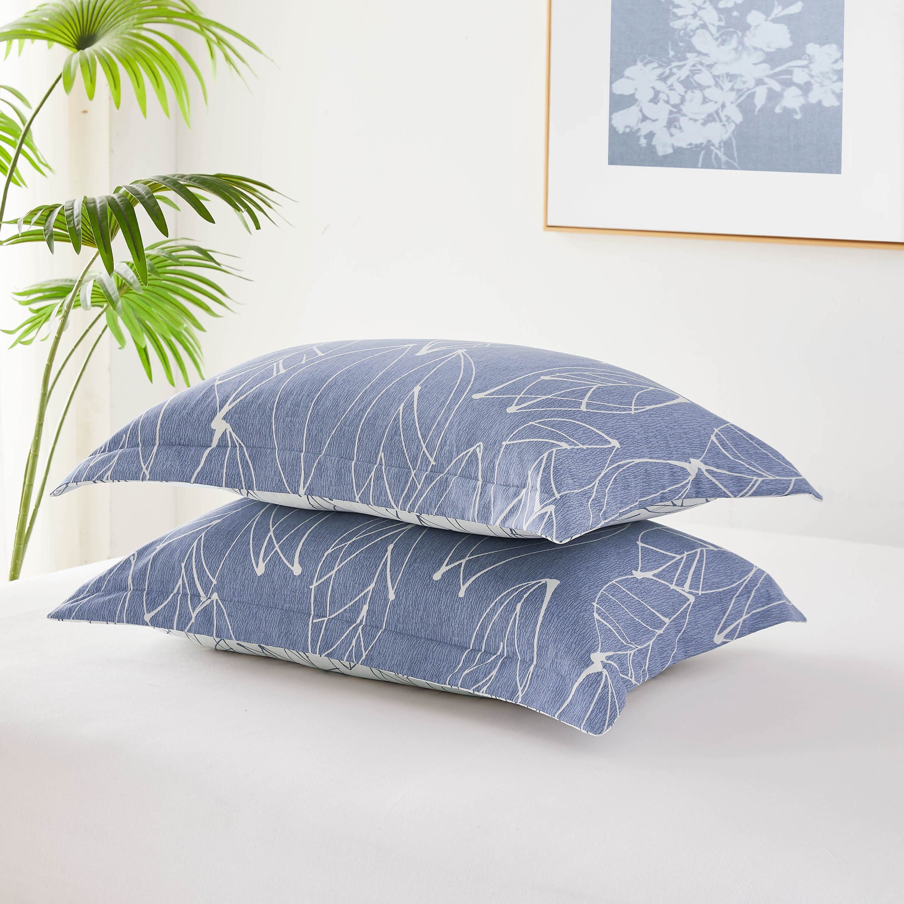 Modern Foliage Reversible Comforter Set