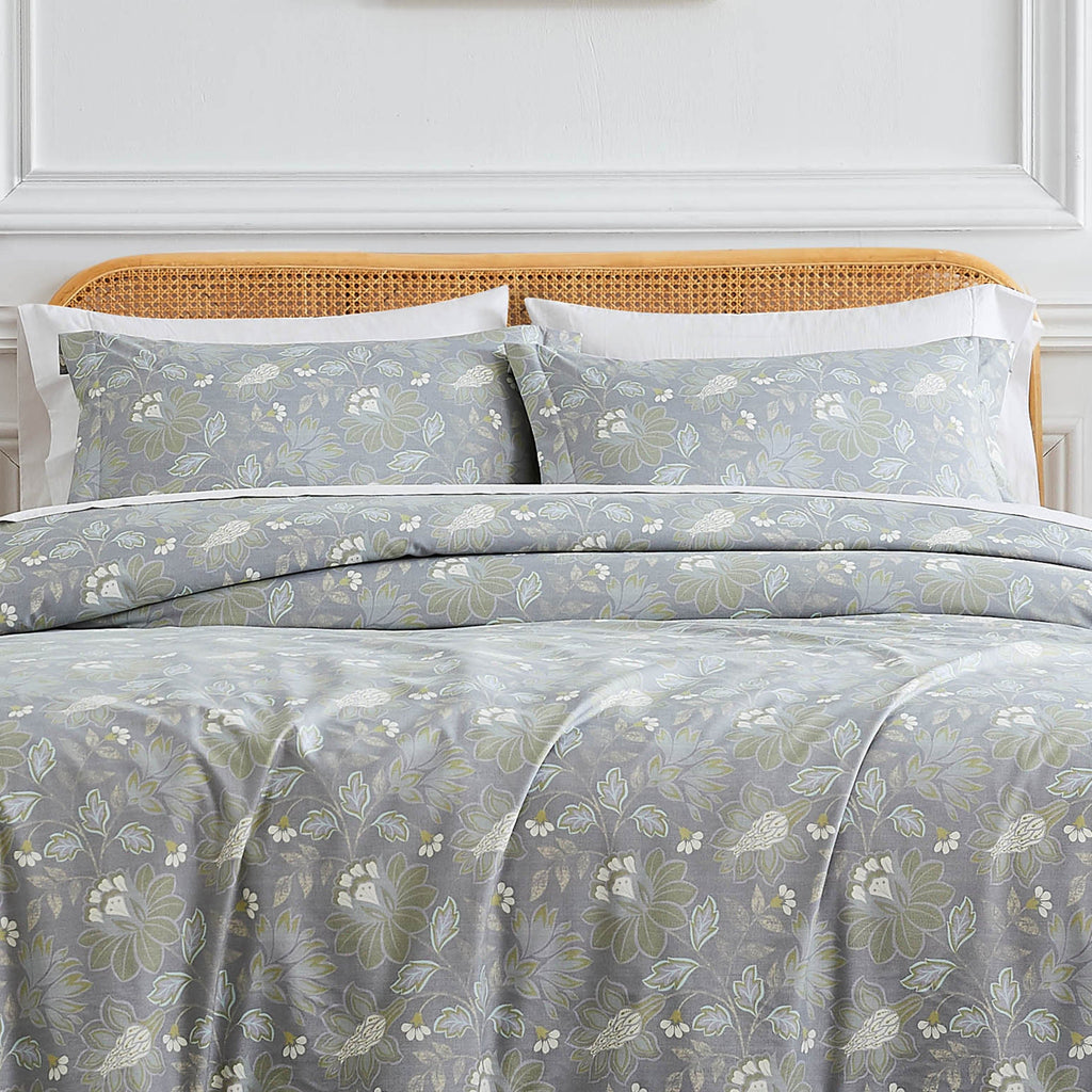 Infinite Blossom Comforter Set